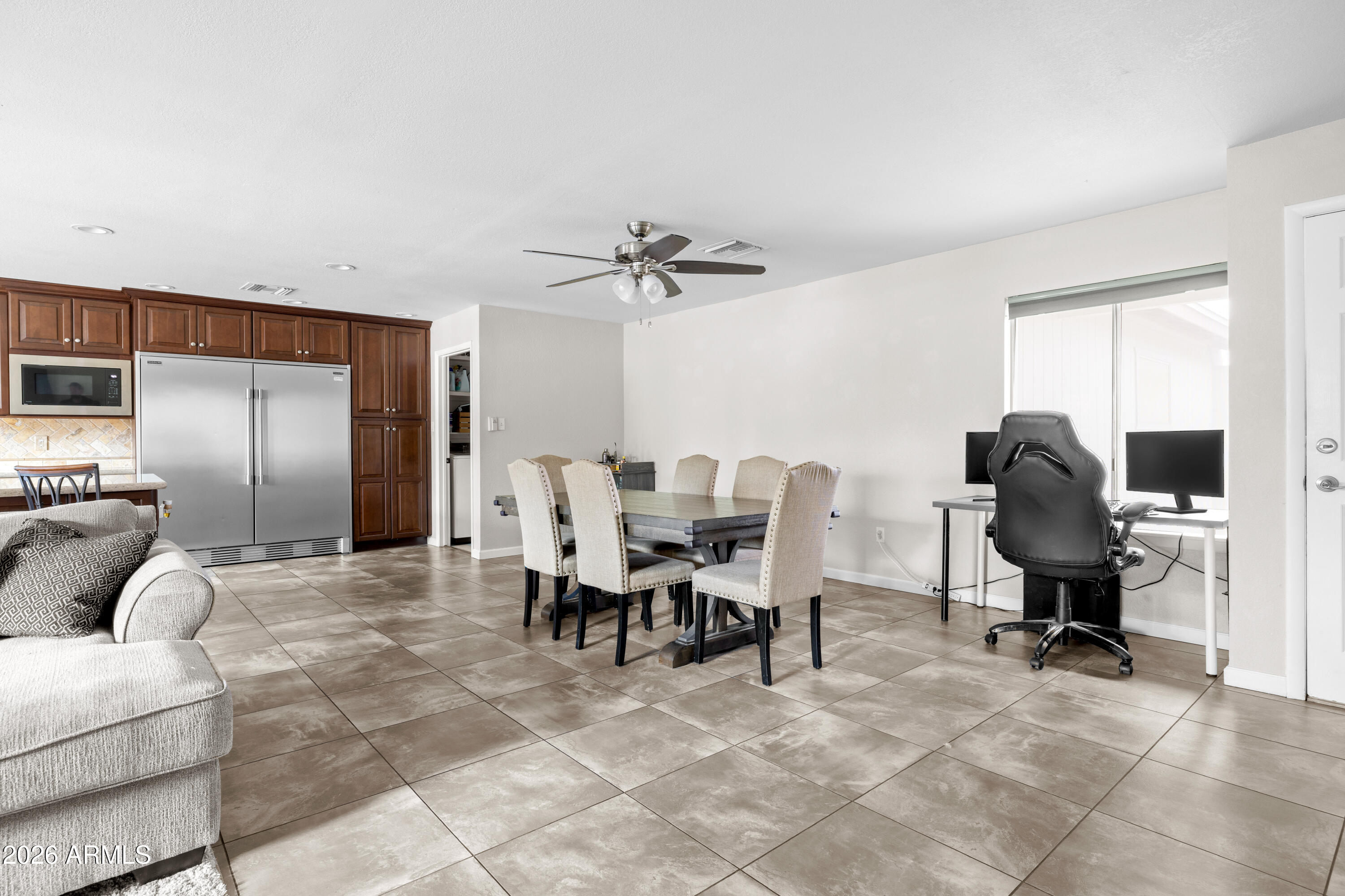 1955 W SHADY GLEN Avenue