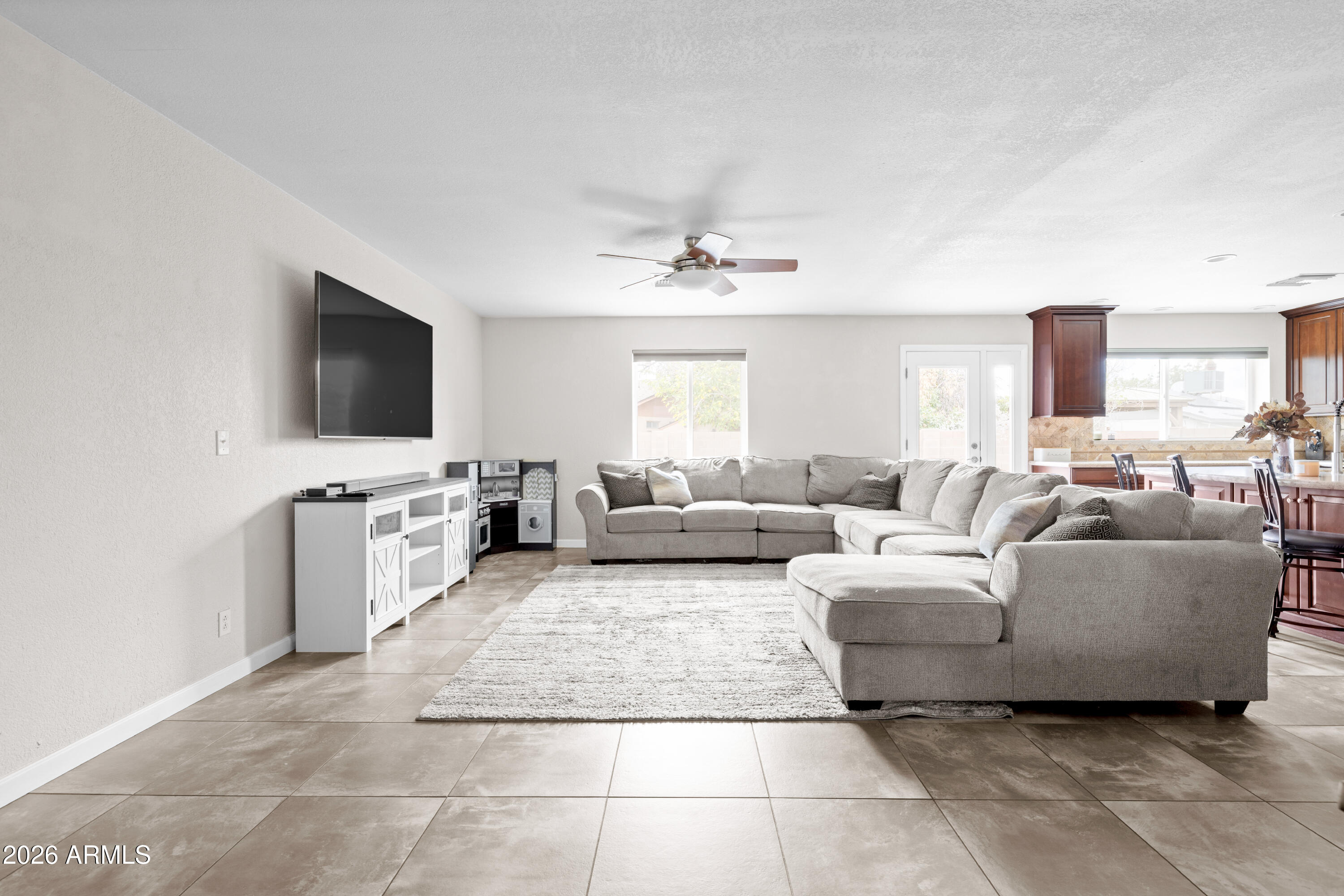 1955 W SHADY GLEN Avenue