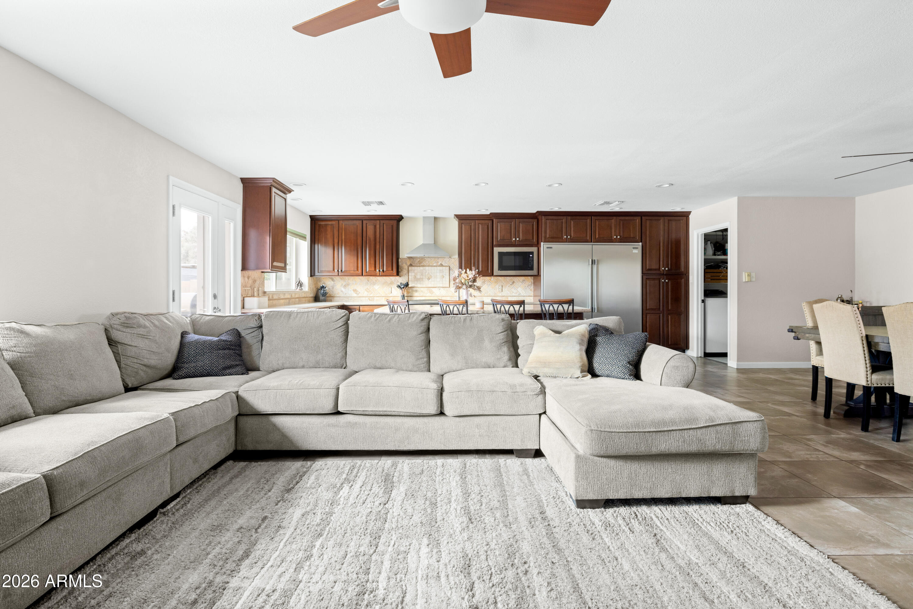 1955 W SHADY GLEN Avenue