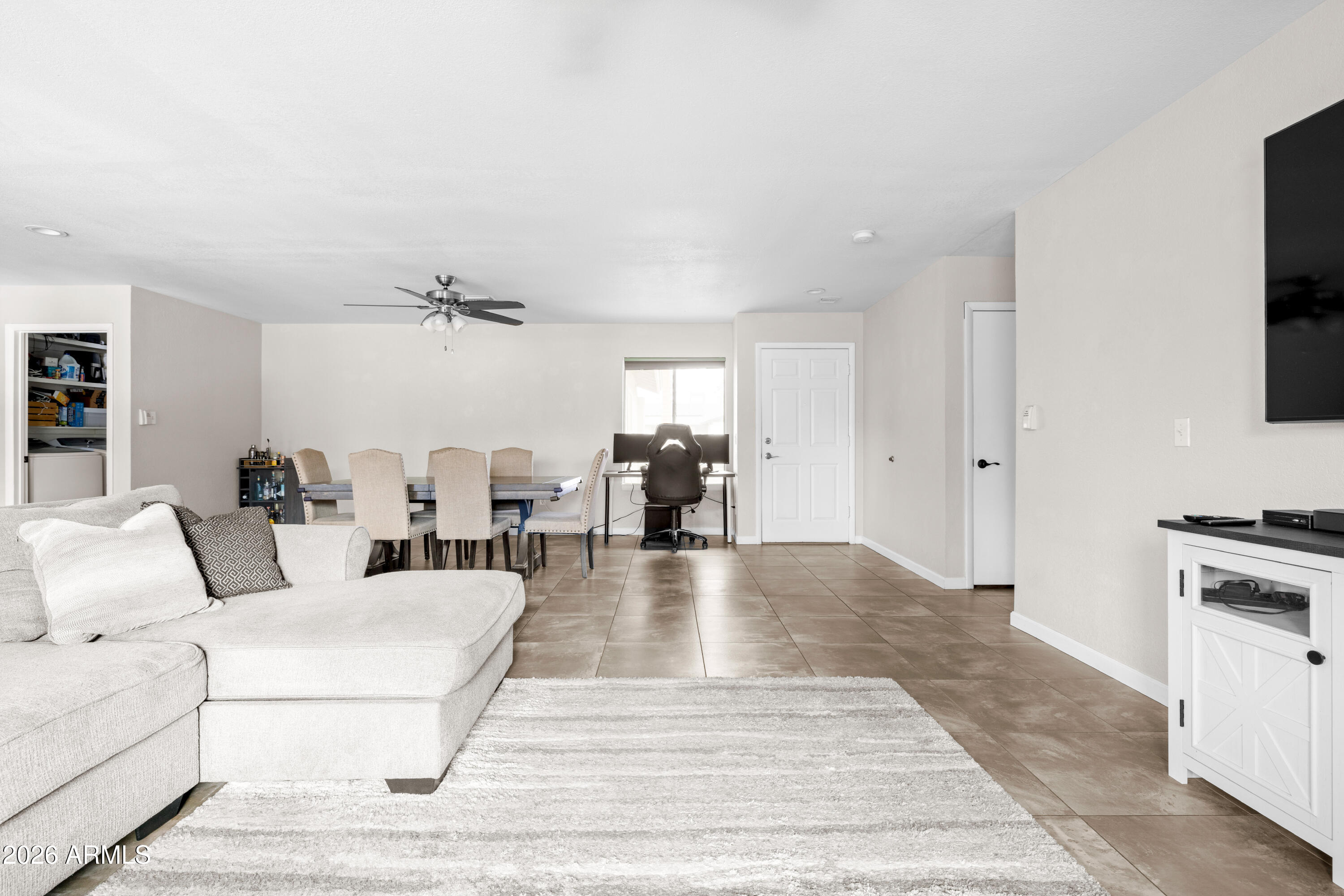 1955 W SHADY GLEN Avenue