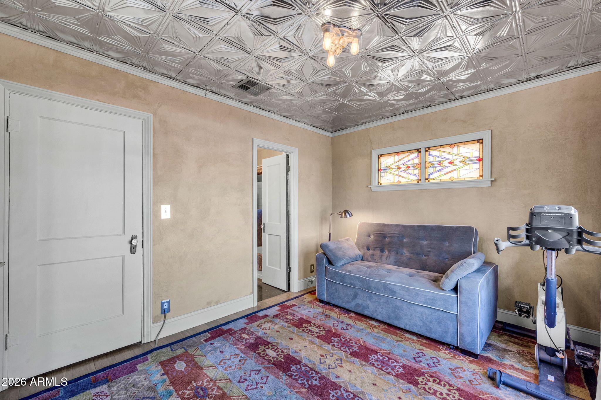 1813 E WILLETTA Street