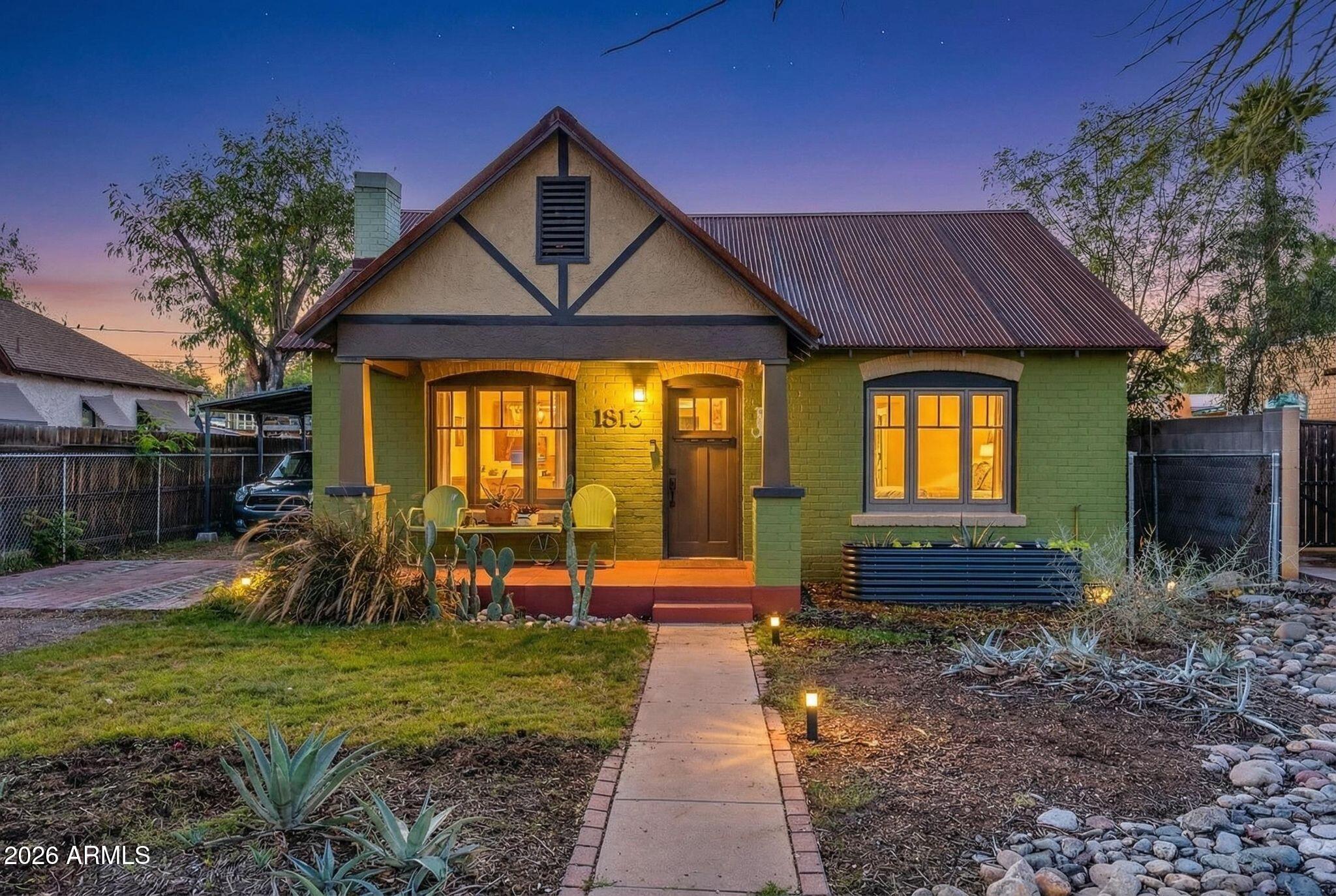 1813 E WILLETTA Street