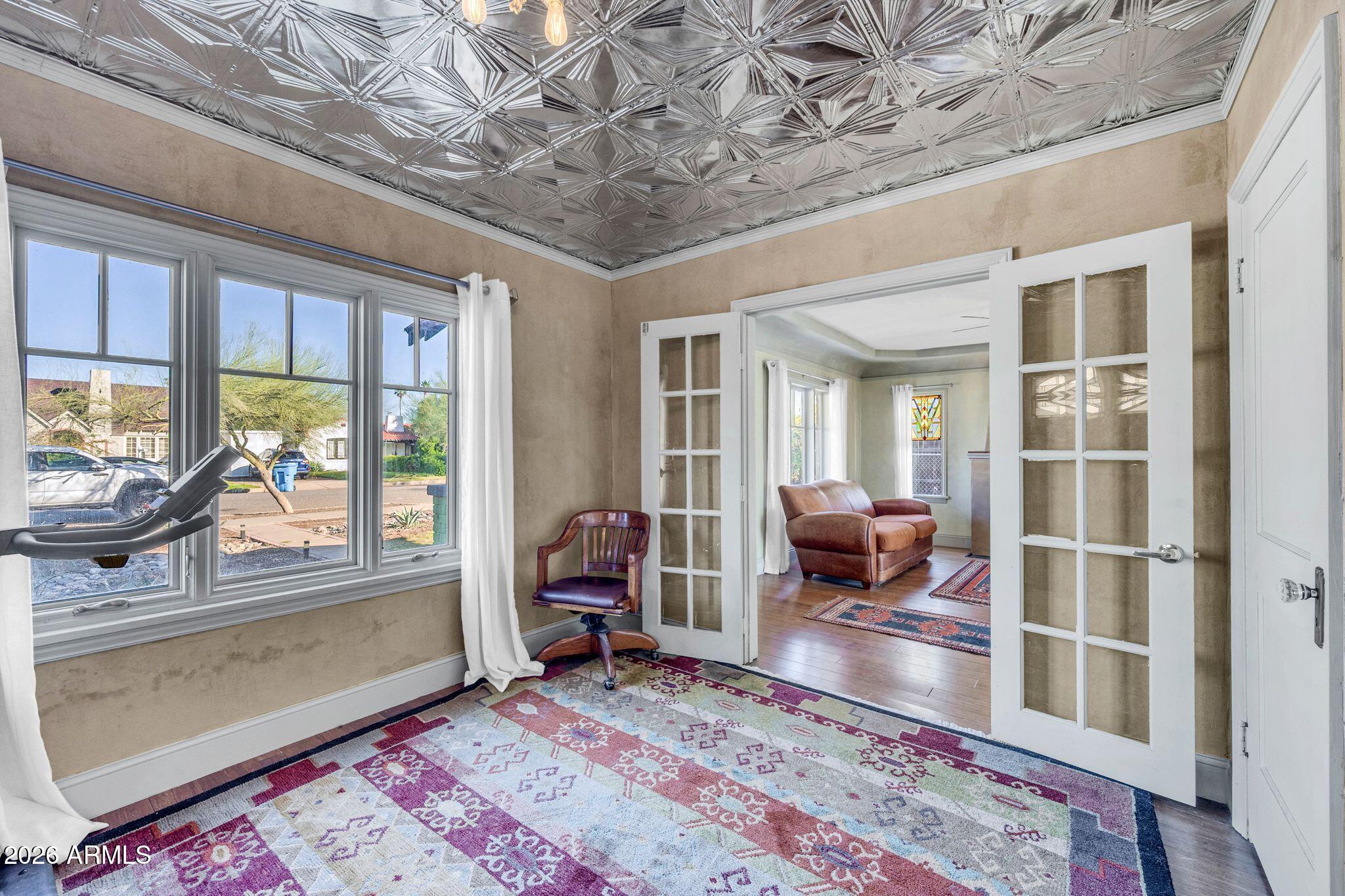 1813 E WILLETTA Street