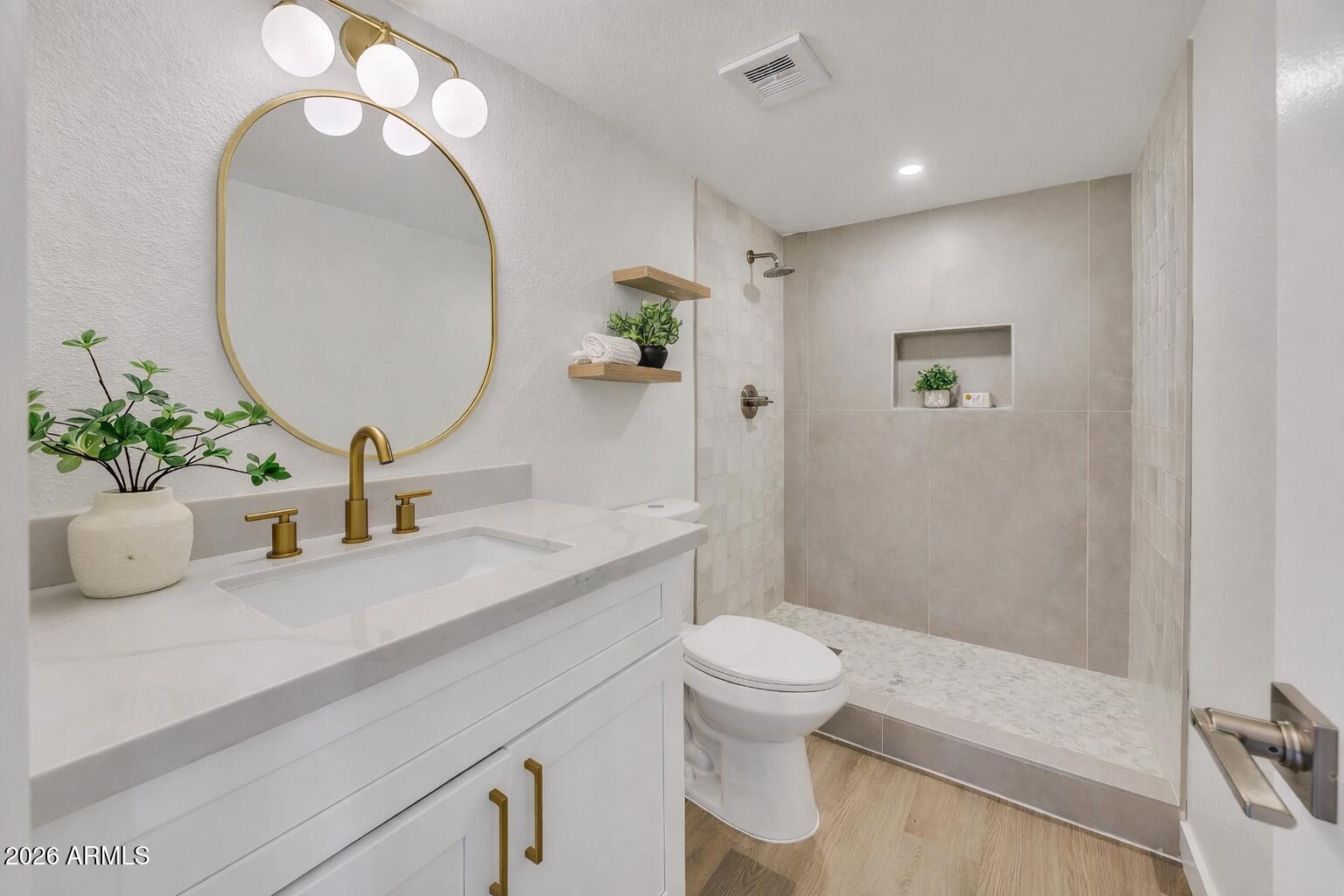 1822 W MARLETTE Avenue