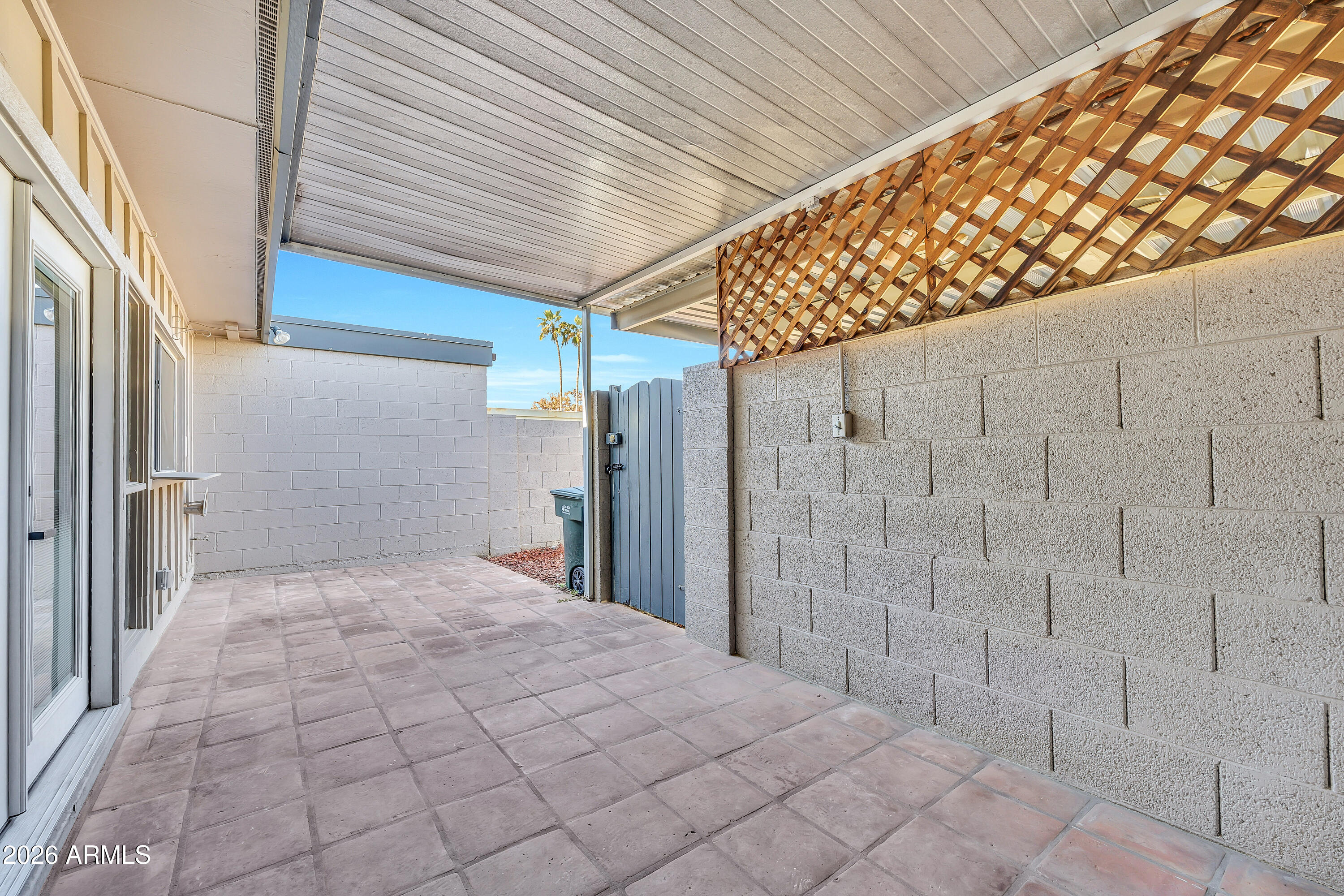 1822 W MARLETTE Avenue