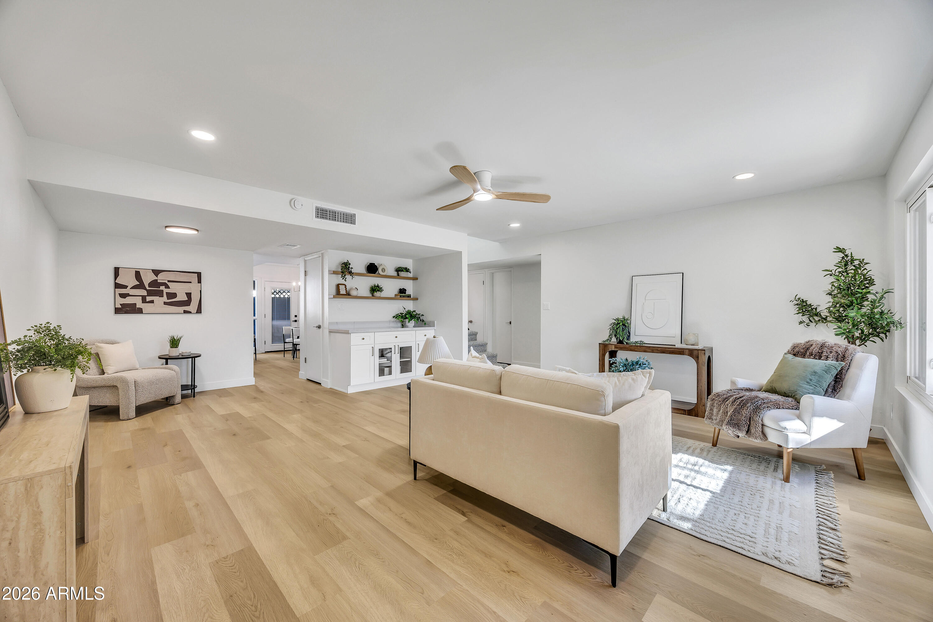 1822 W MARLETTE Avenue