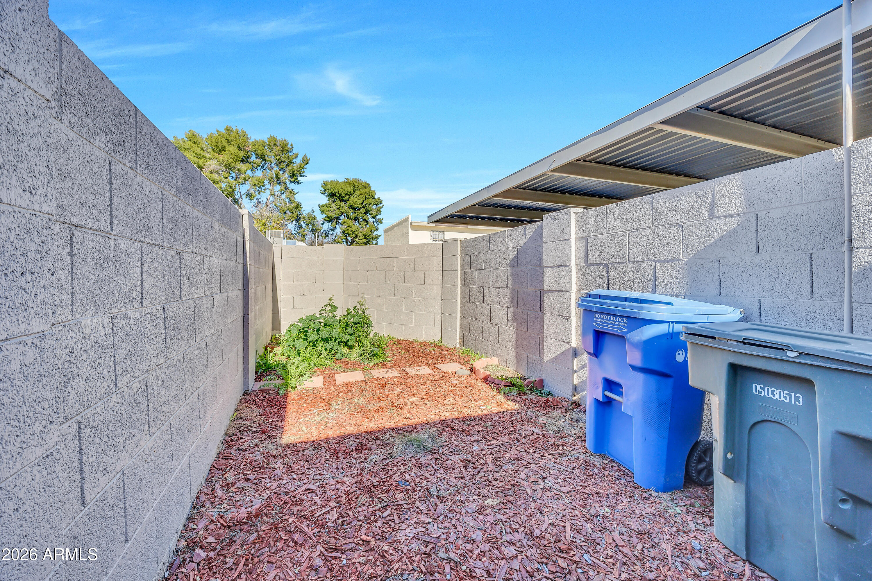 1822 W MARLETTE Avenue