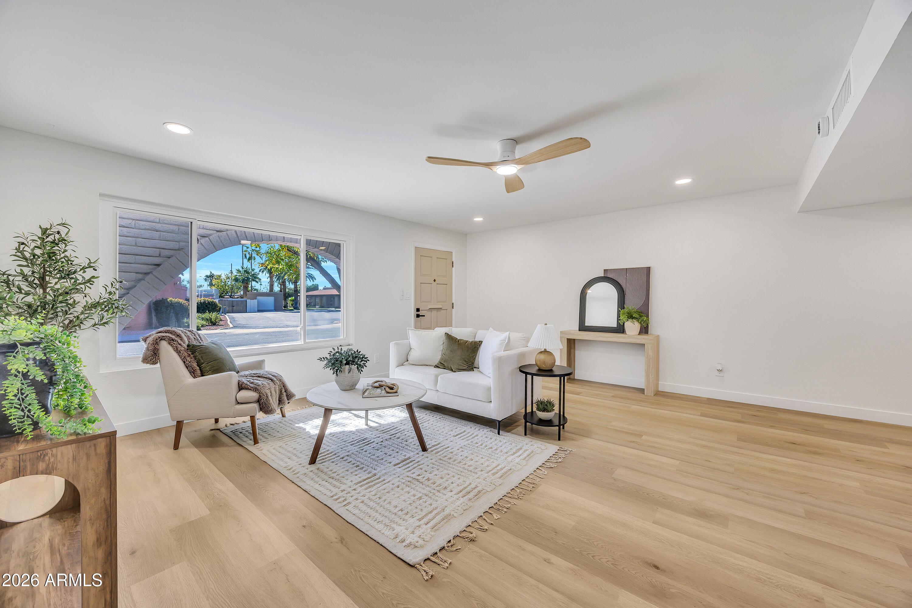 1822 W MARLETTE Avenue