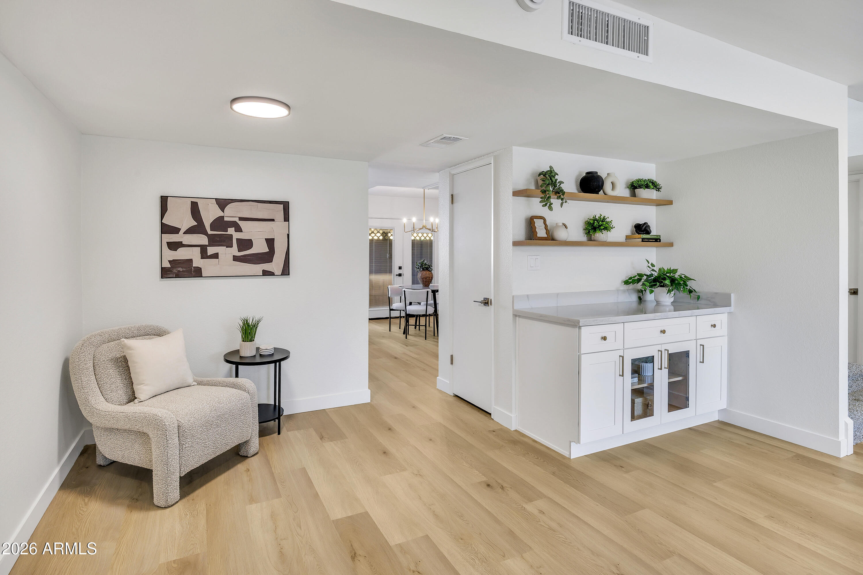 1822 W MARLETTE Avenue