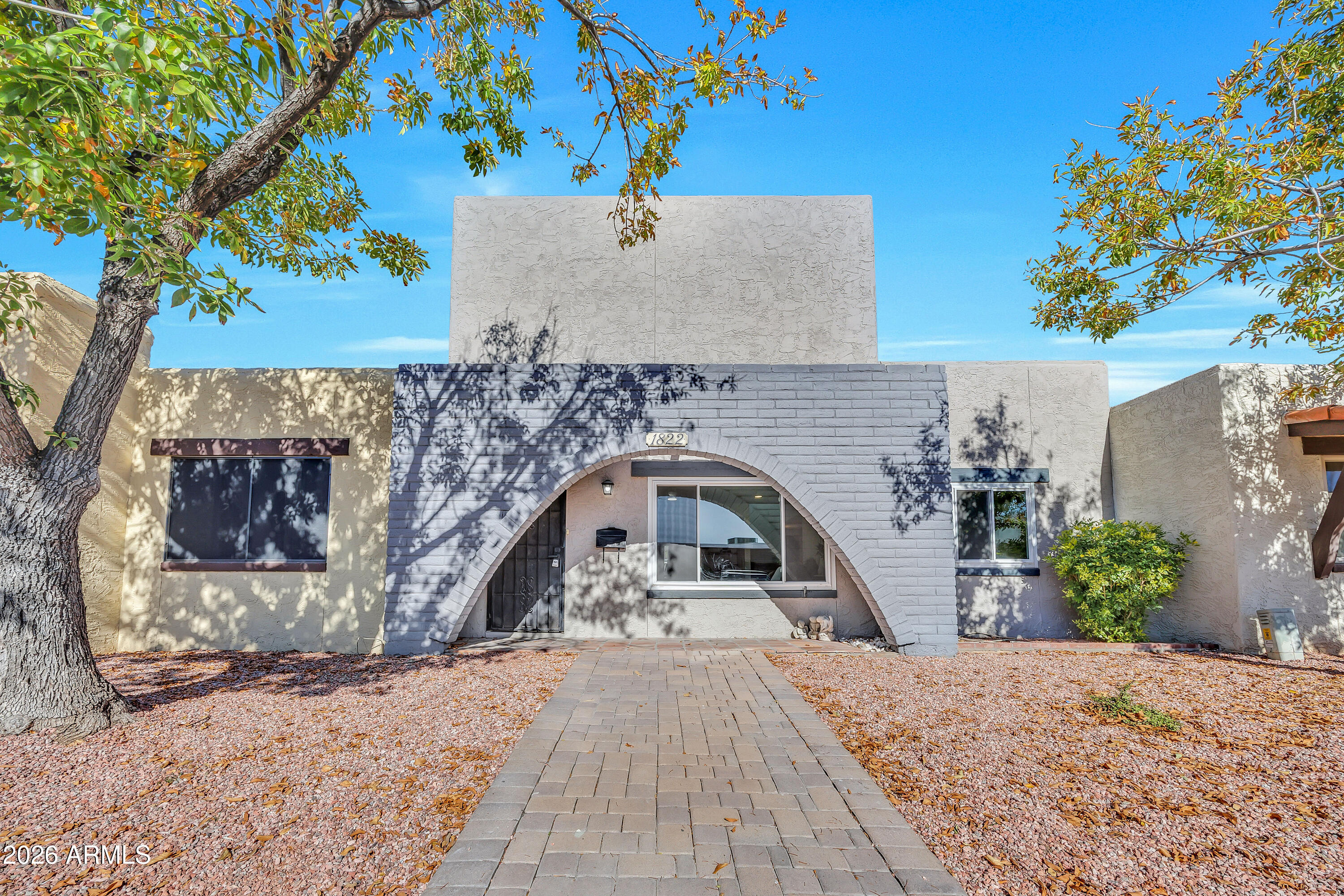 1822 W MARLETTE Avenue