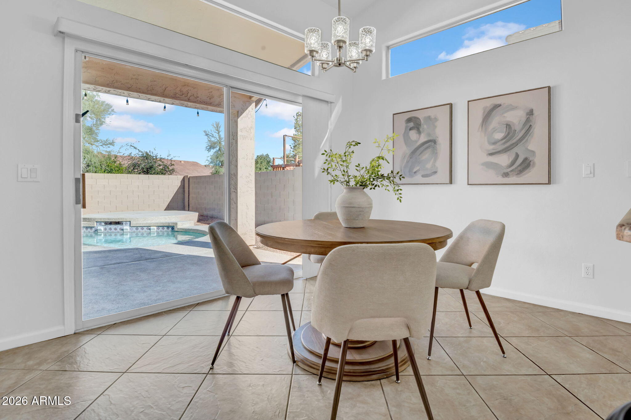 746 W STANFORD Avenue