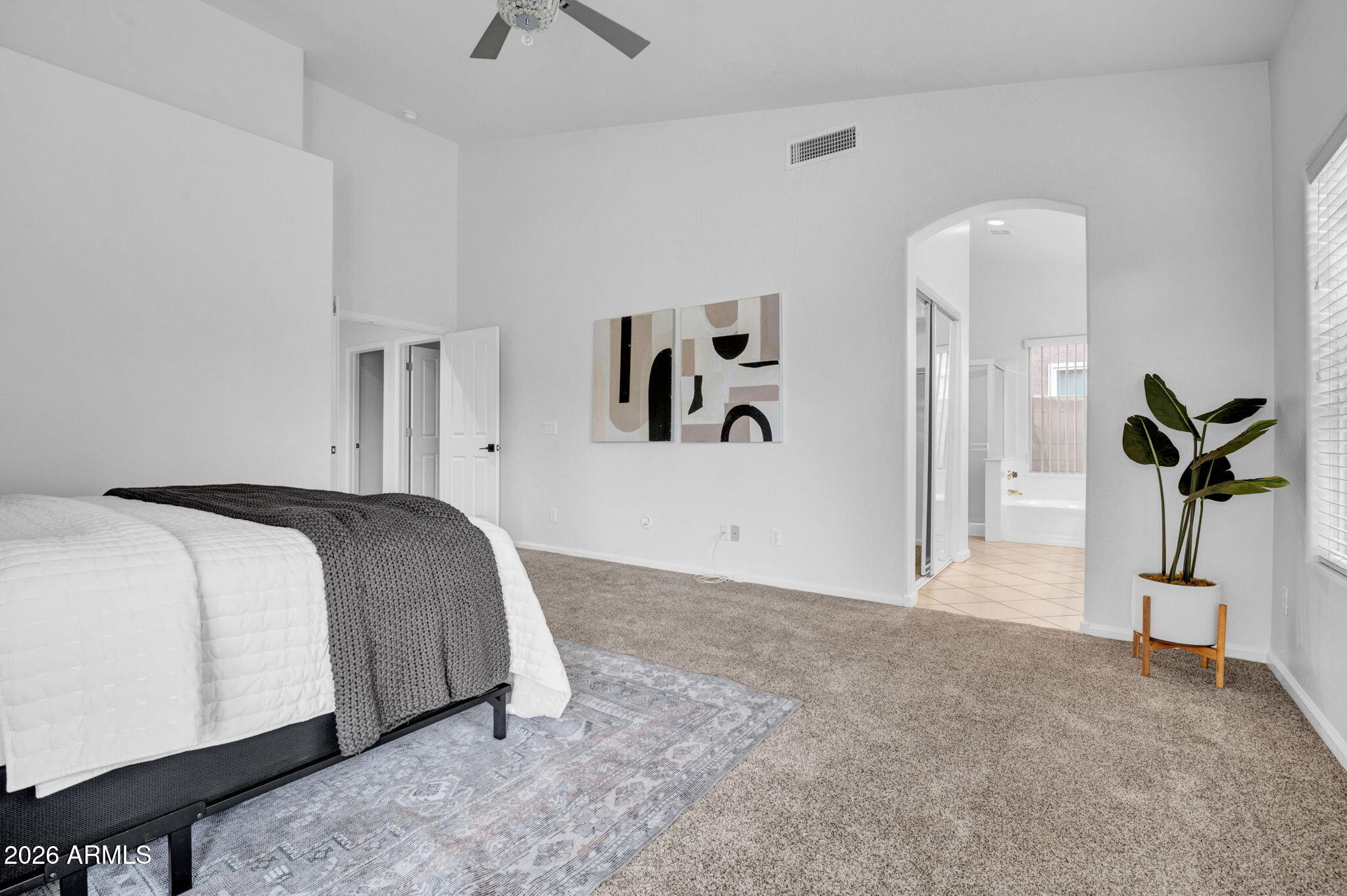 746 W STANFORD Avenue