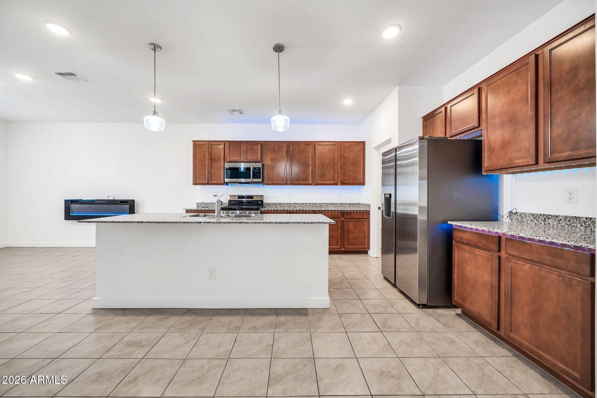 17432 W LUPINE Avenue