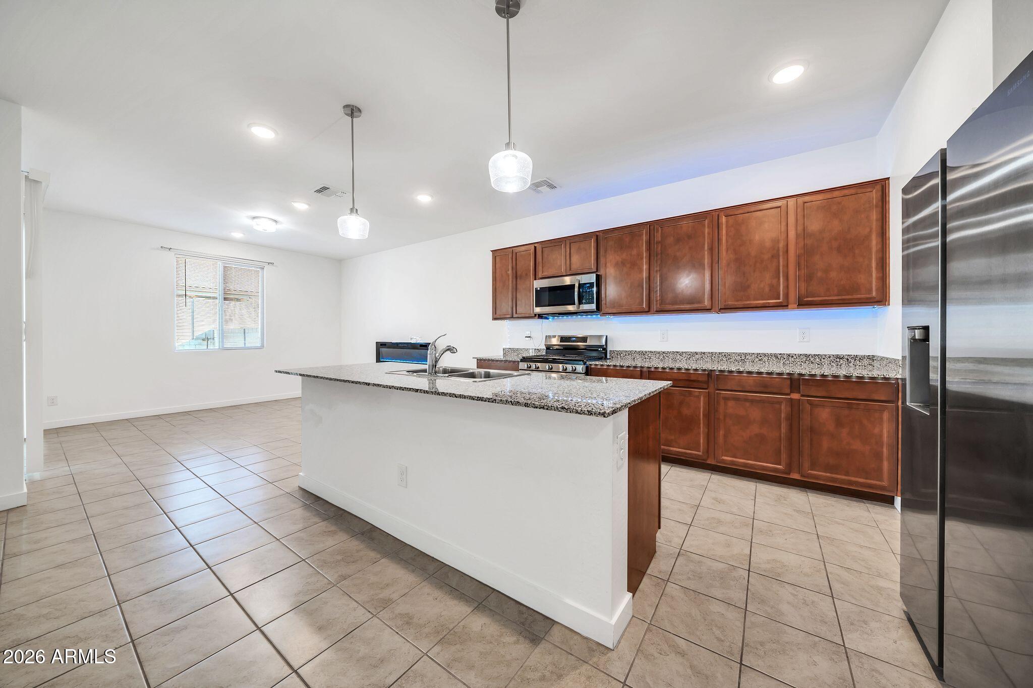 17432 W LUPINE Avenue