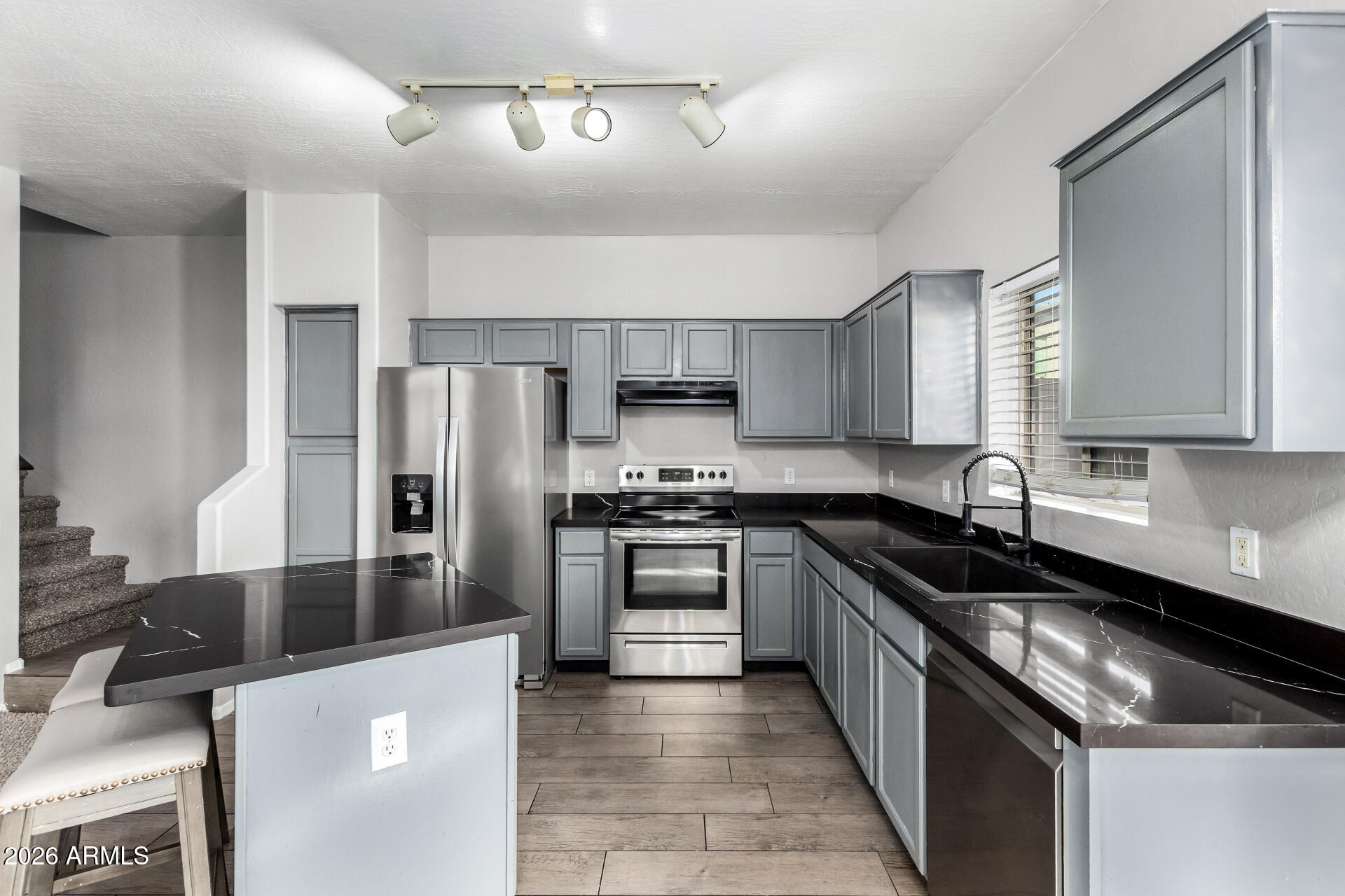 2150 E BELL Road 1075