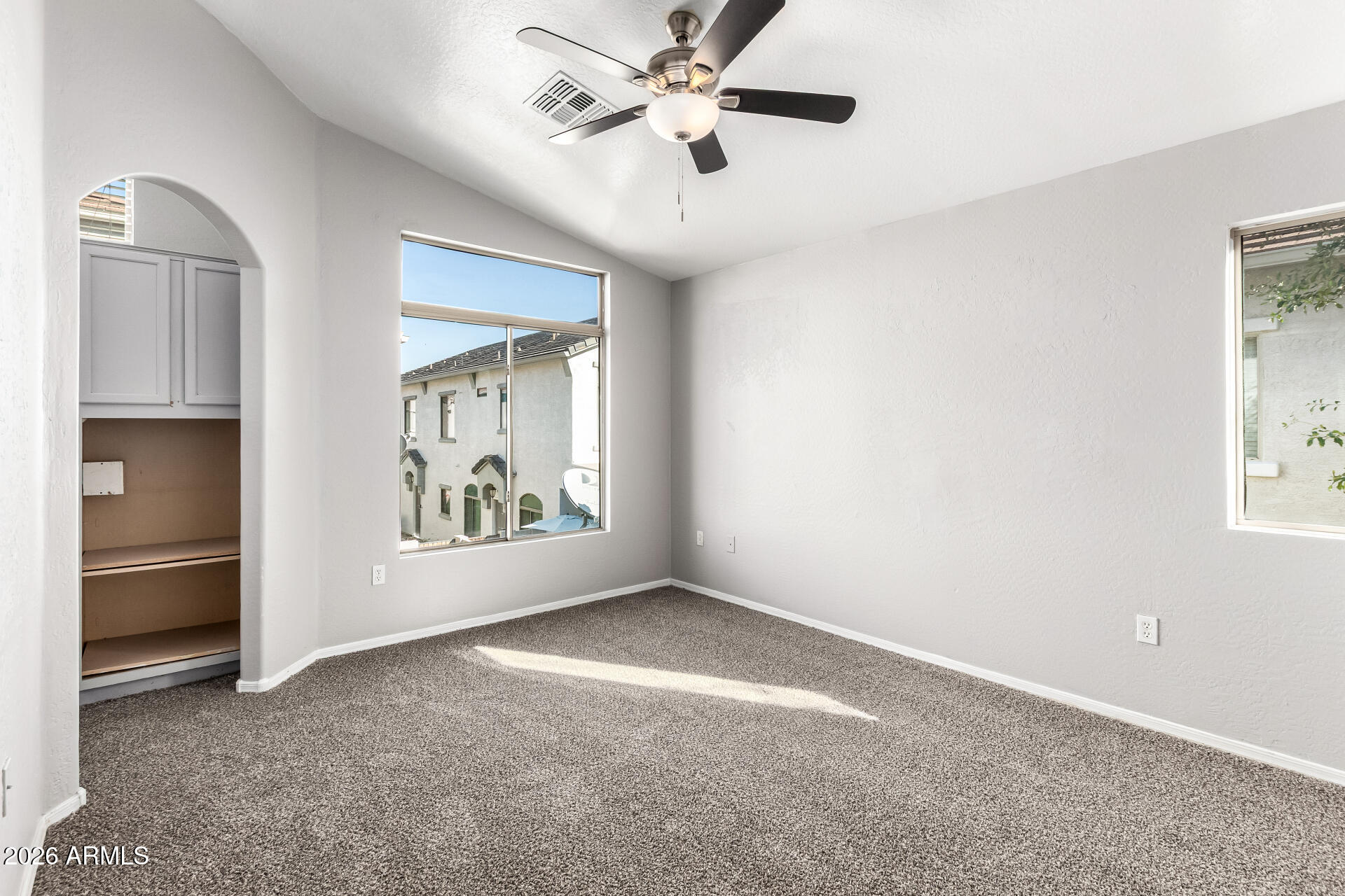 2150 E BELL Road 1075