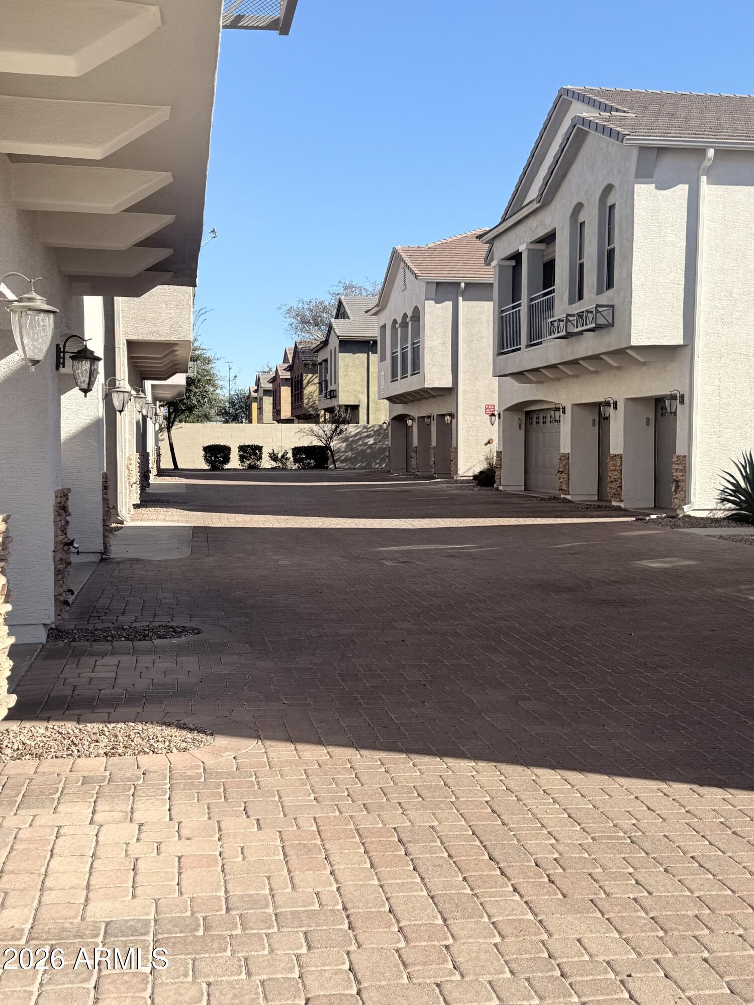 2150 E BELL Road 1075