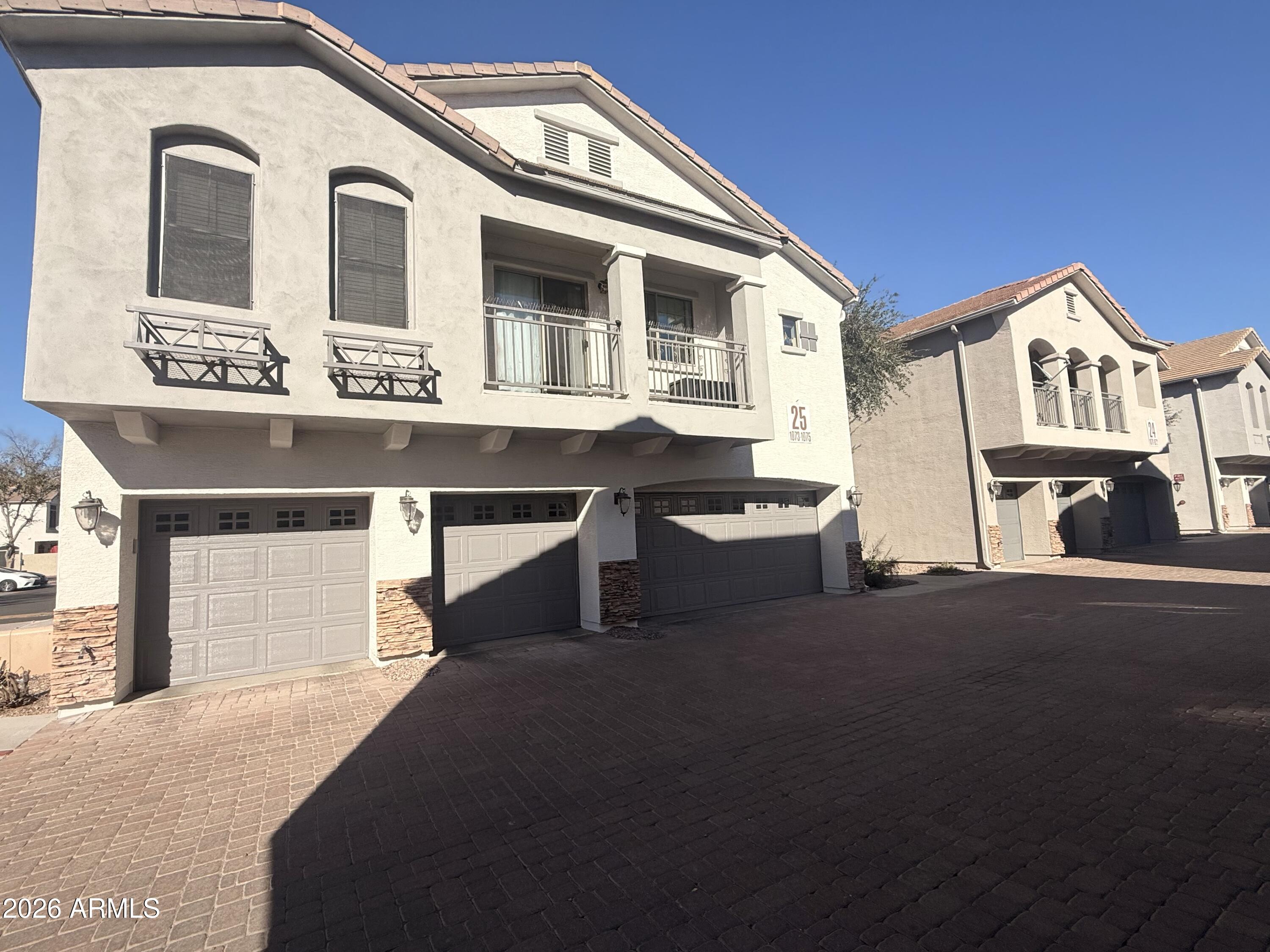 2150 E BELL Road 1075