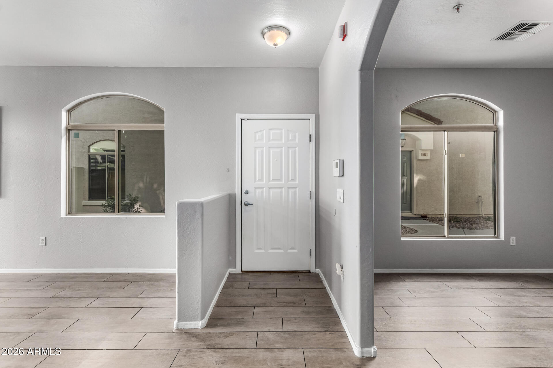 2150 E BELL Road 1075