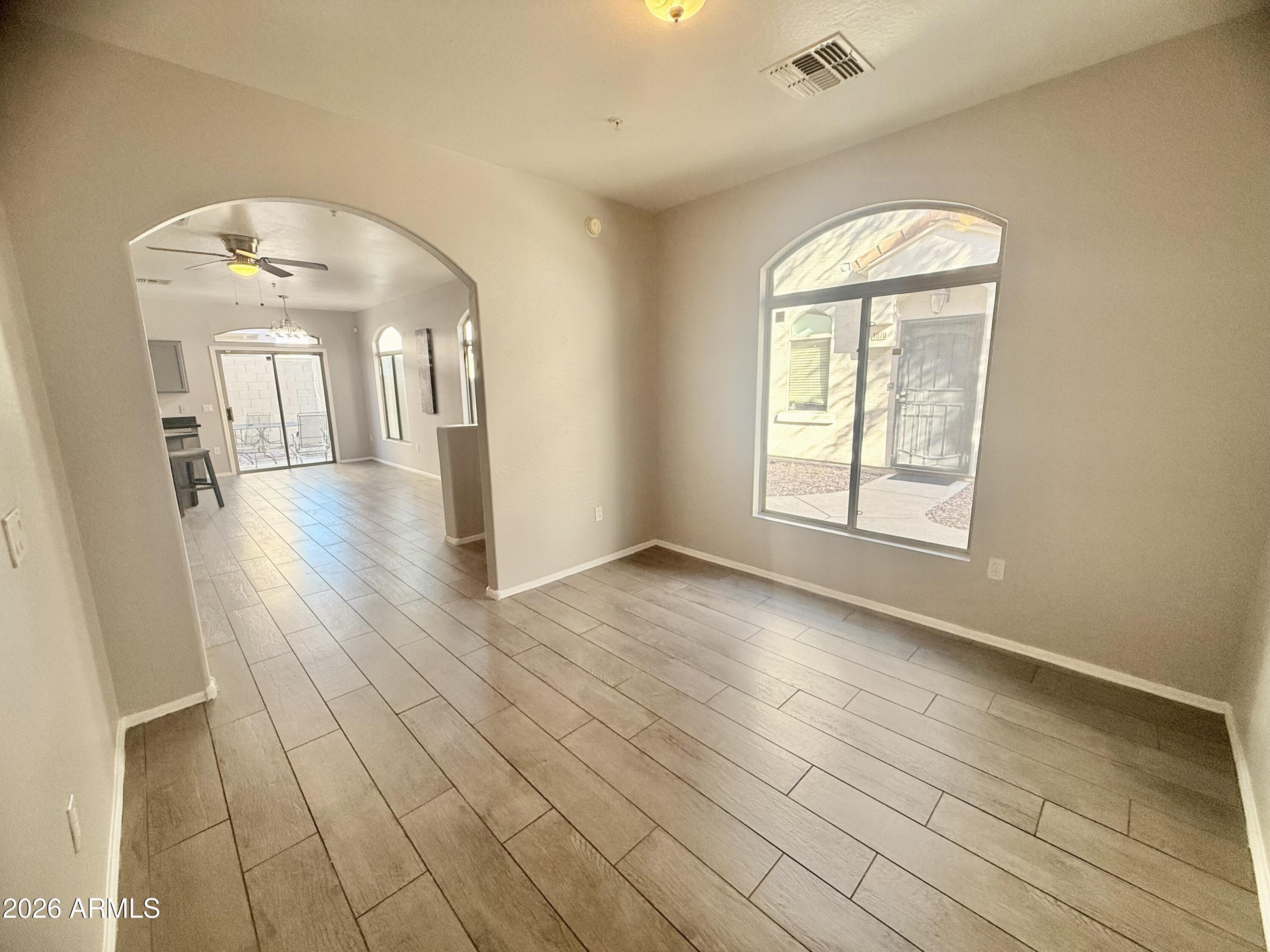 2150 E BELL Road 1075