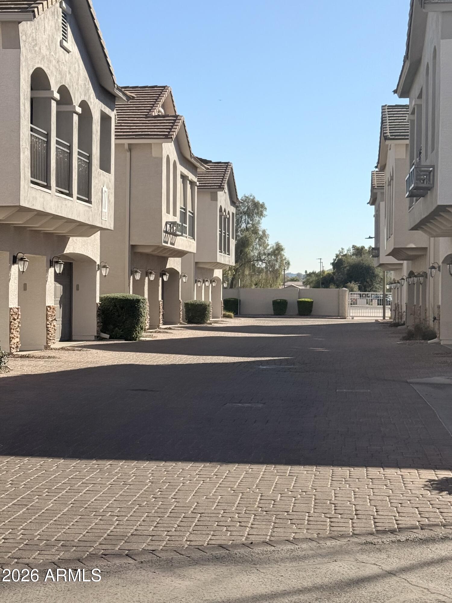 2150 E BELL Road 1075