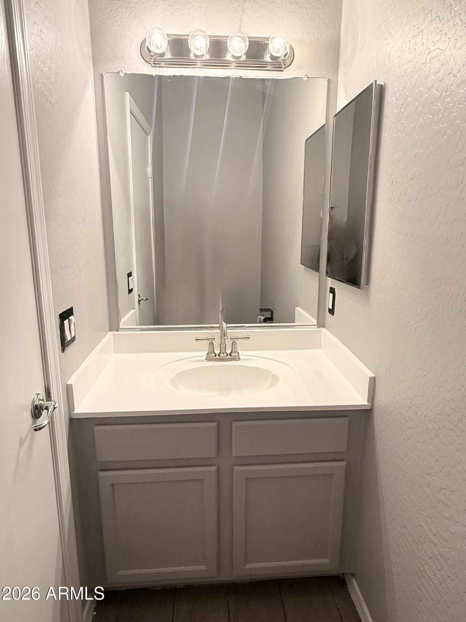 2150 E BELL Road 1075