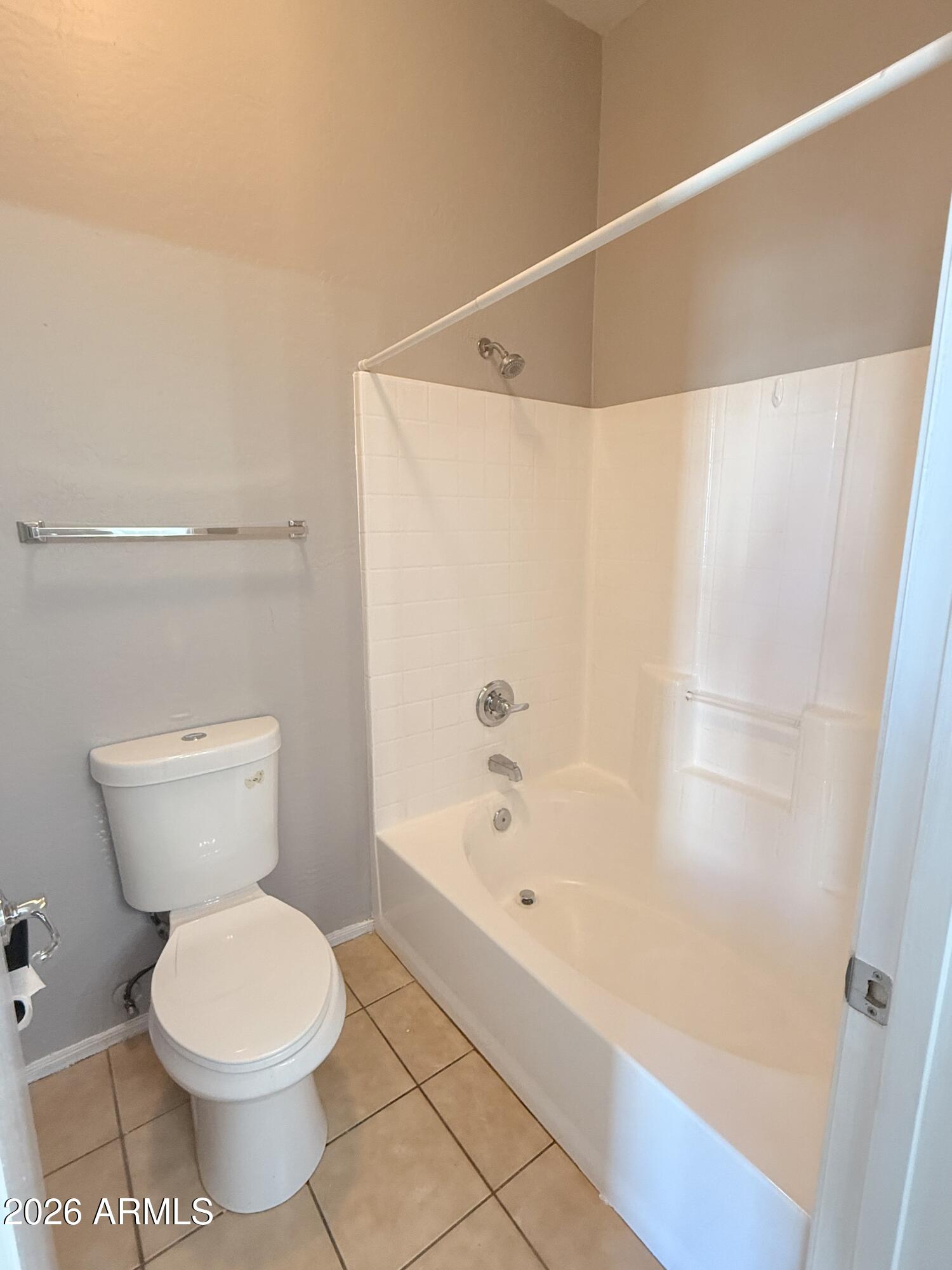 2150 E BELL Road 1075