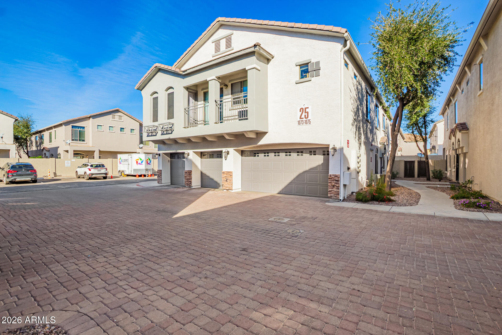 2150 E BELL Road 1075