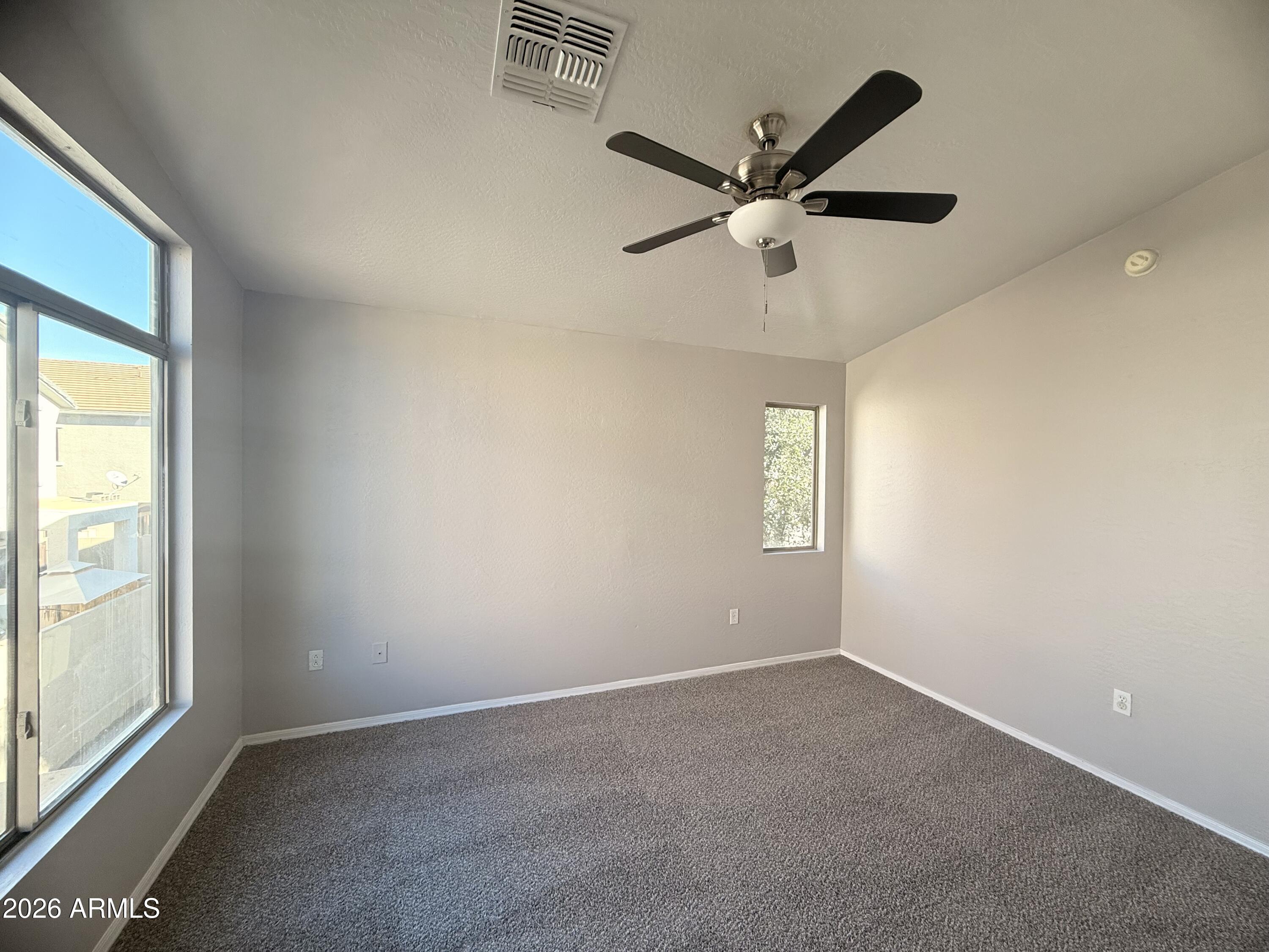 2150 E BELL Road 1075