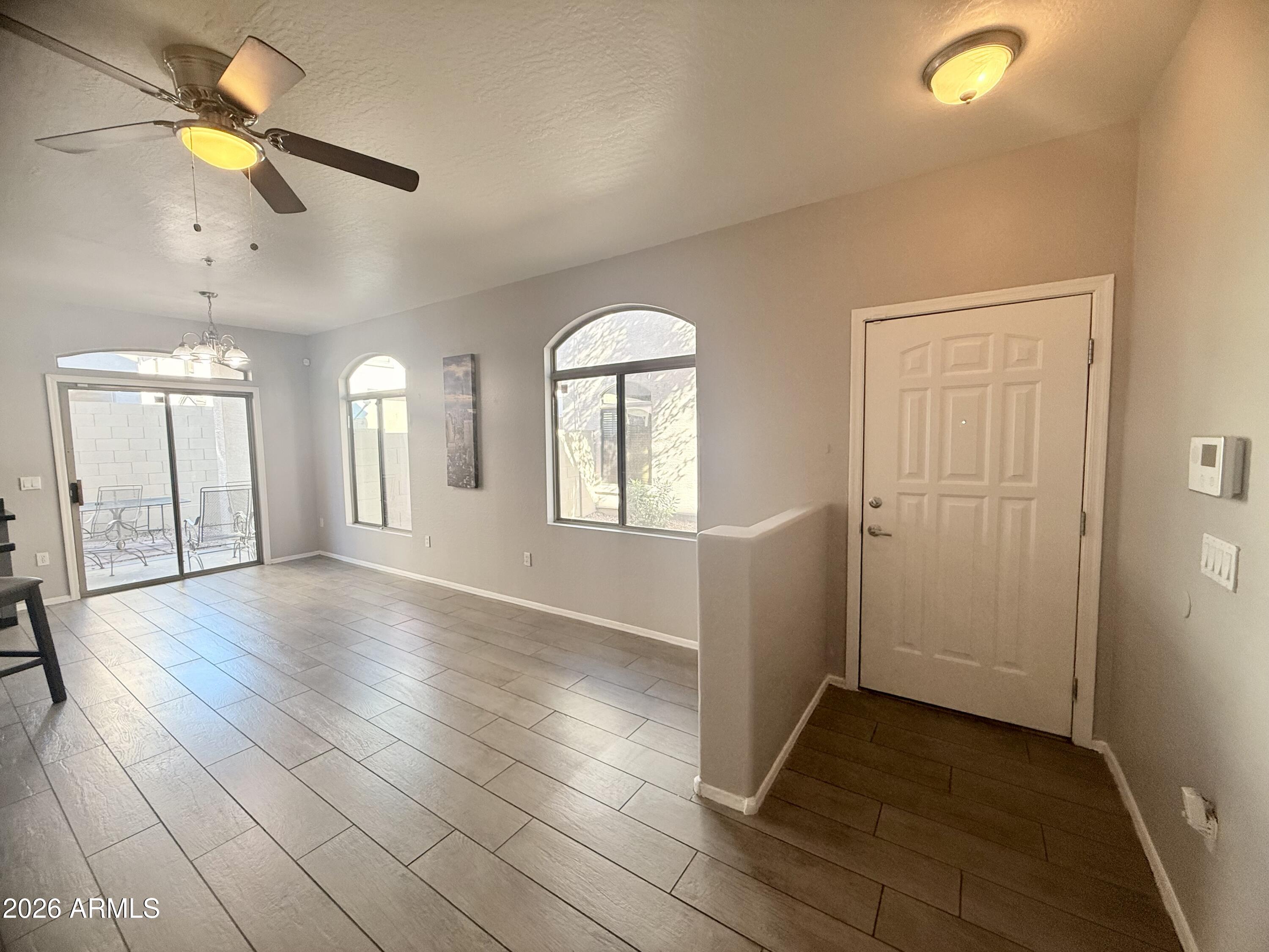 2150 E BELL Road 1075