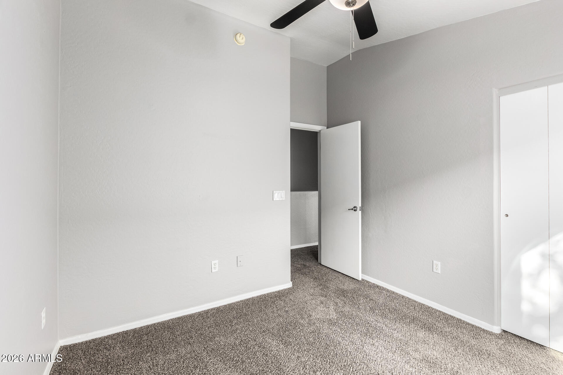 2150 E BELL Road 1075