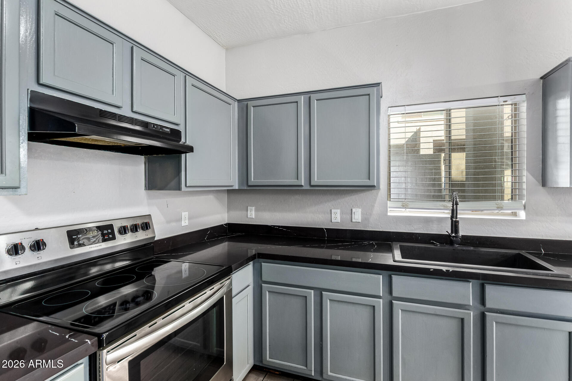 2150 E BELL Road 1075