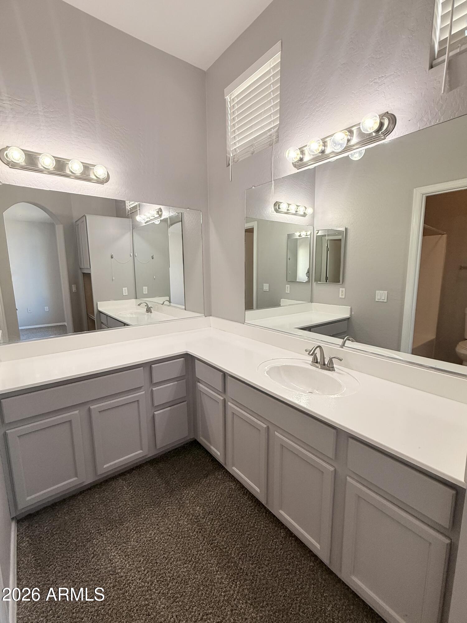 2150 E BELL Road 1075