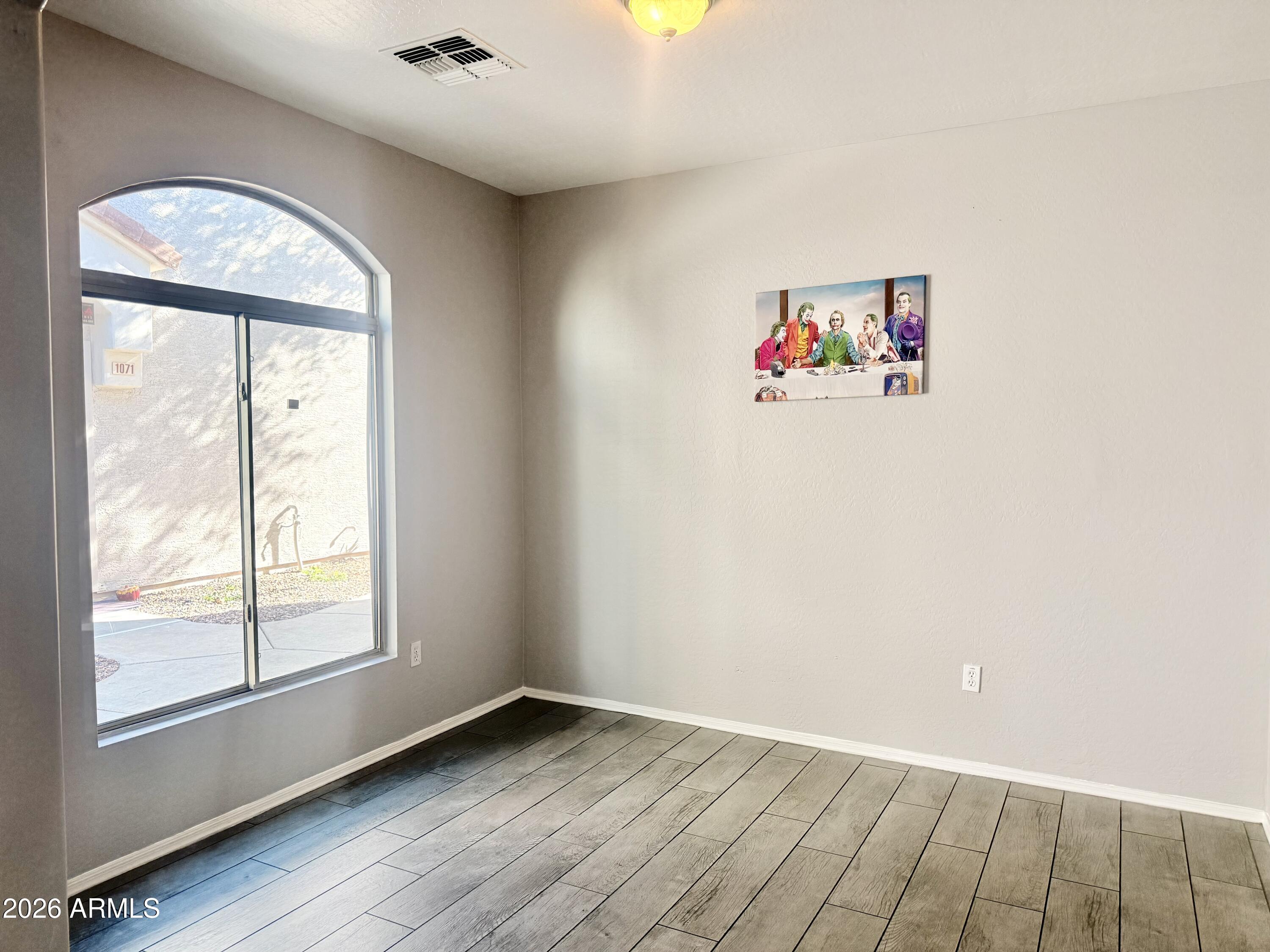 2150 E BELL Road 1075