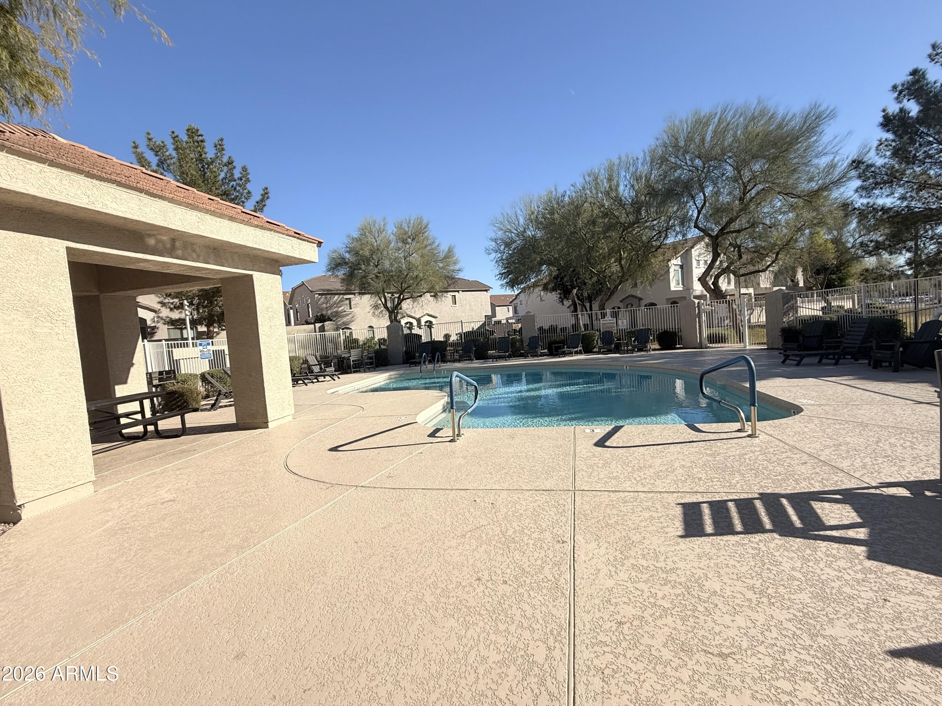 2150 E BELL Road 1075