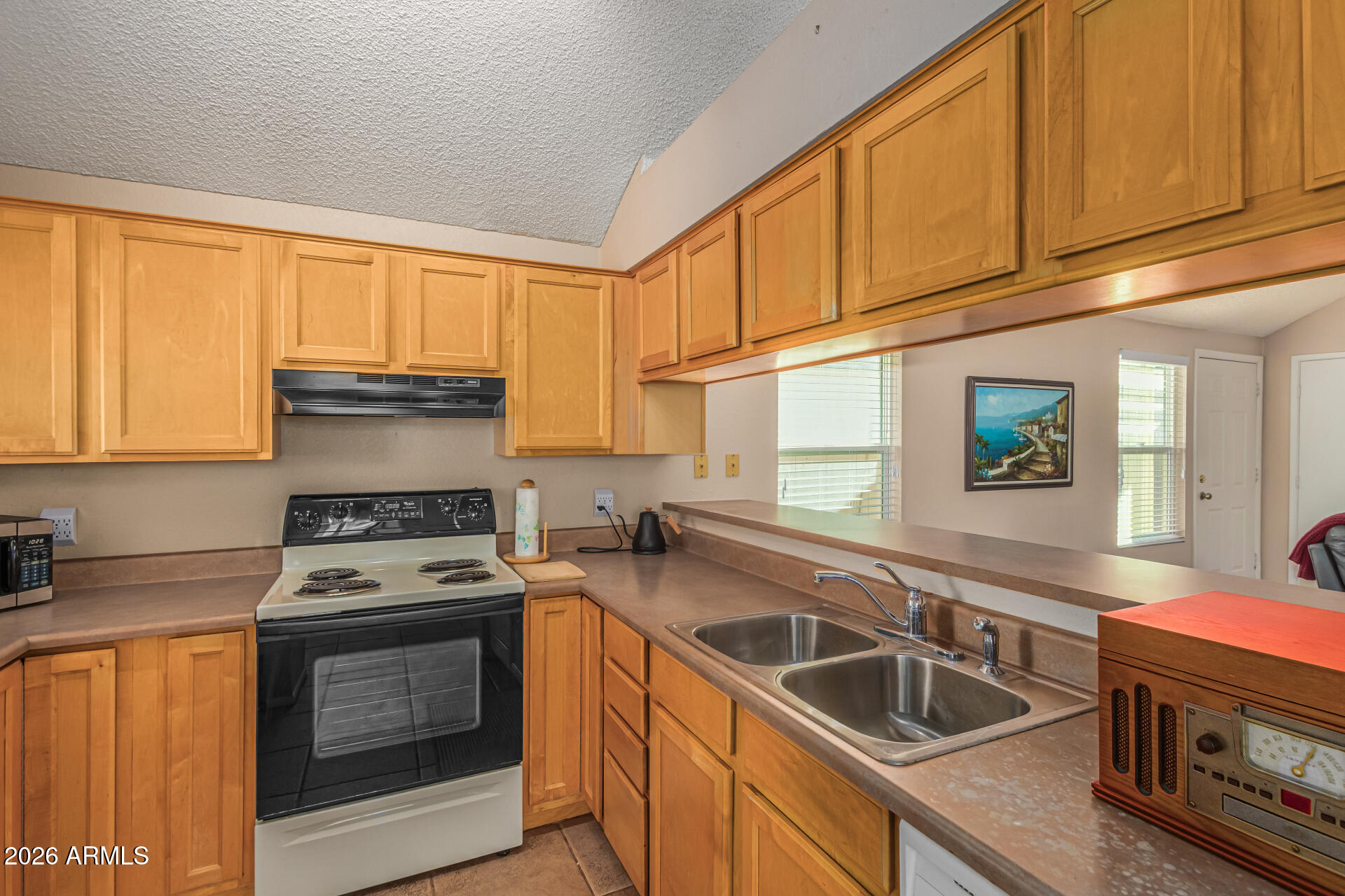 3904 W BUTLER Street