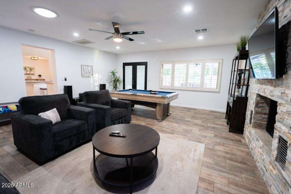 8331 E MEADOWBROOK Avenue