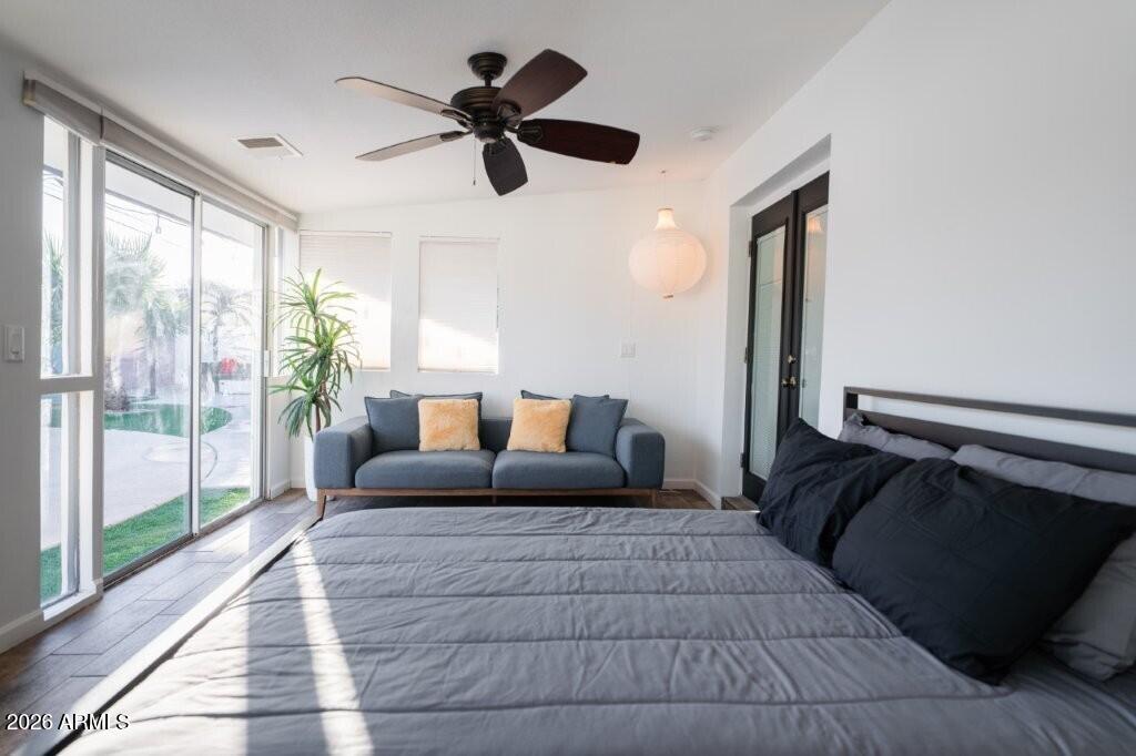 8331 E MEADOWBROOK Avenue