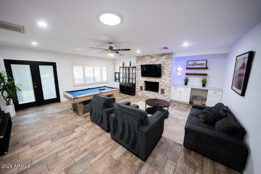 8331 E MEADOWBROOK Avenue