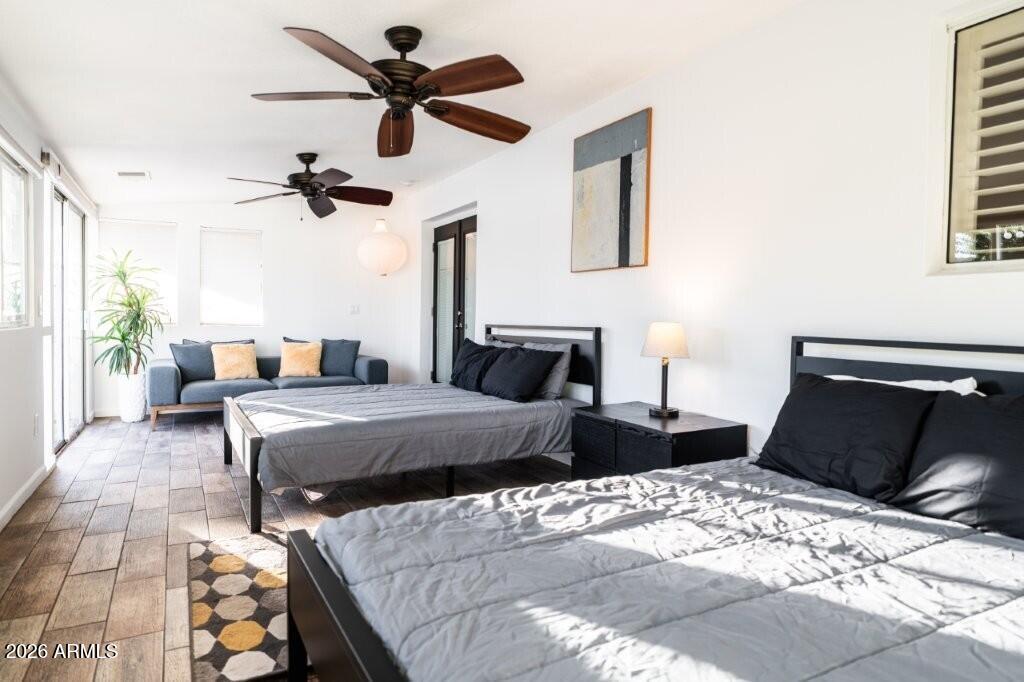 8331 E MEADOWBROOK Avenue