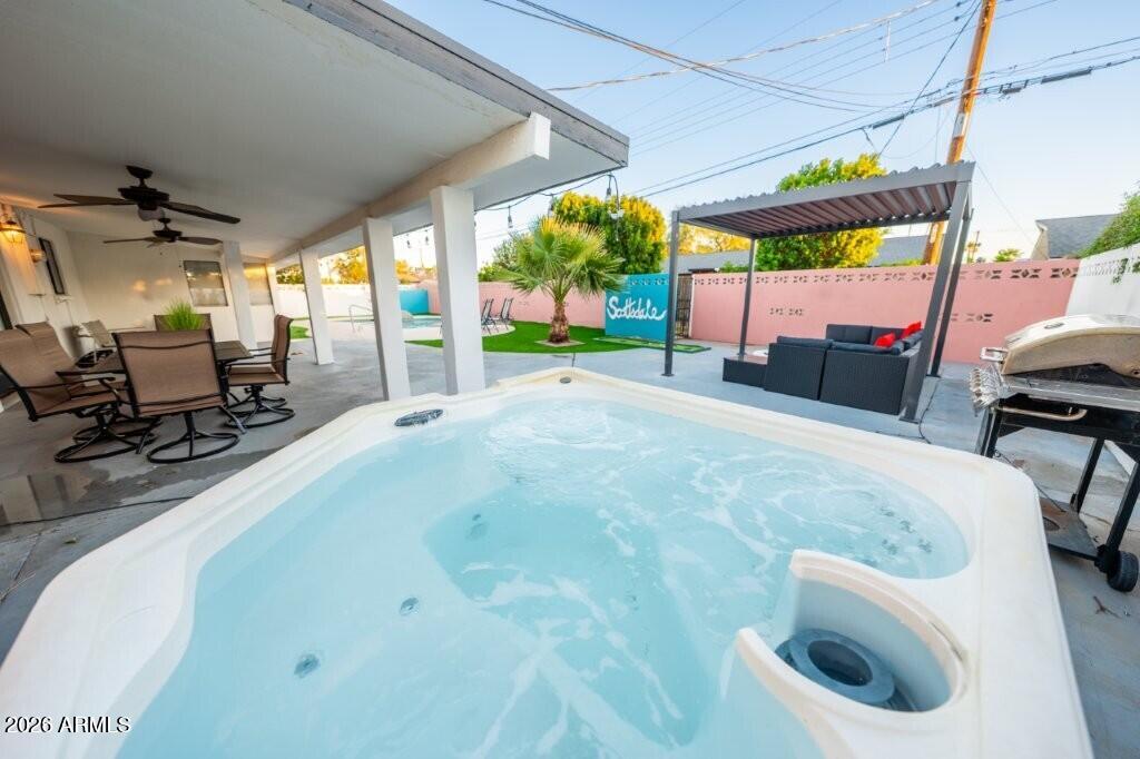 8331 E MEADOWBROOK Avenue