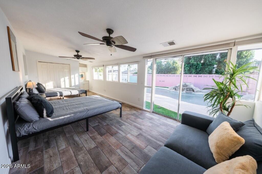 8331 E MEADOWBROOK Avenue