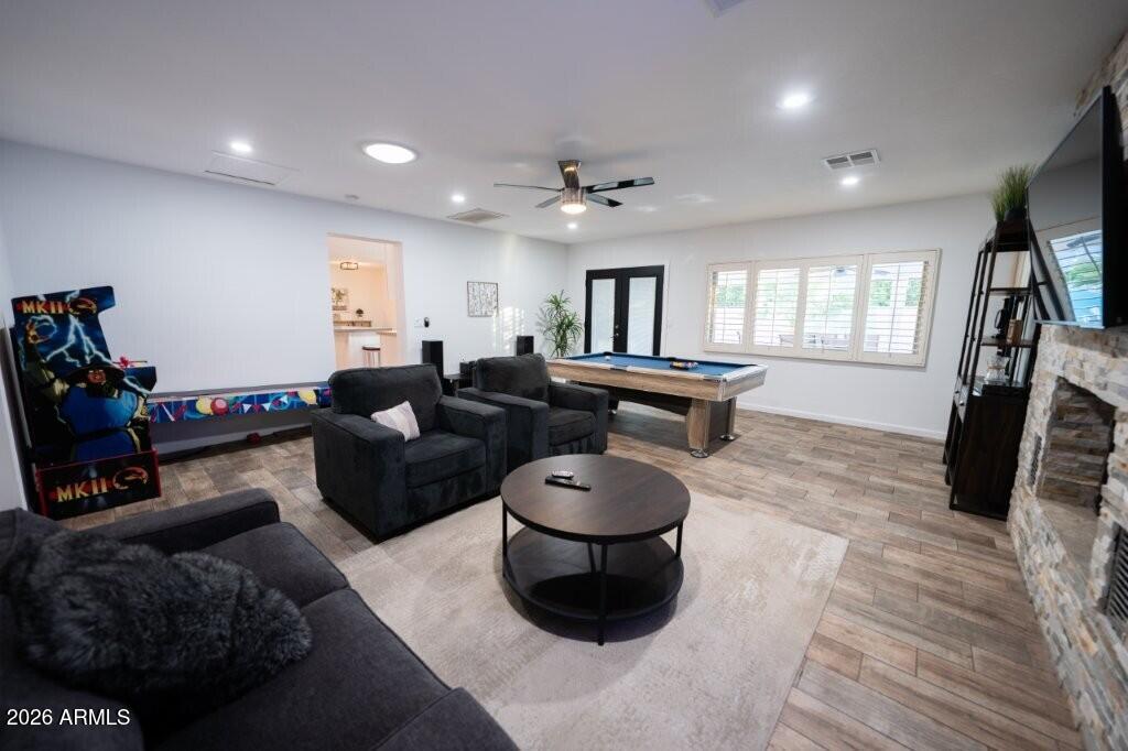 8331 E MEADOWBROOK Avenue