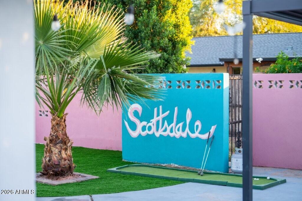 8331 E MEADOWBROOK Avenue