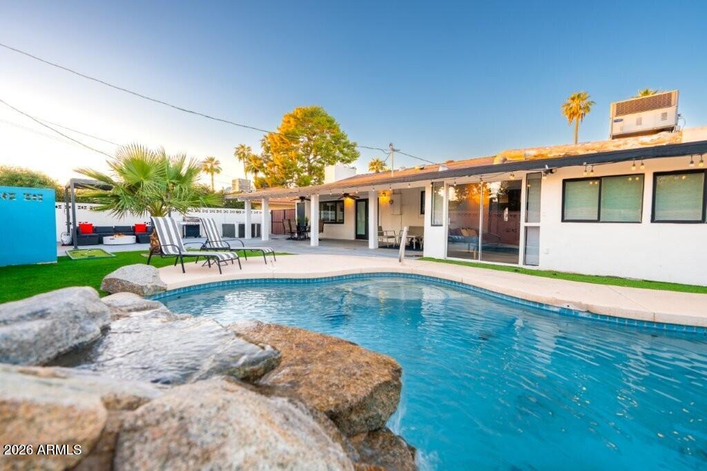 8331 E MEADOWBROOK Avenue