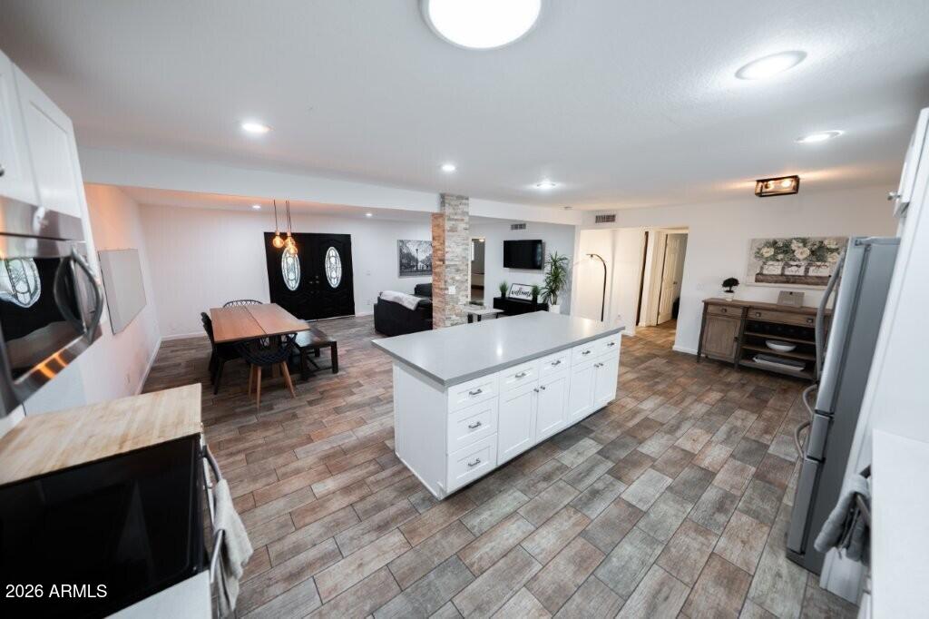 8331 E MEADOWBROOK Avenue