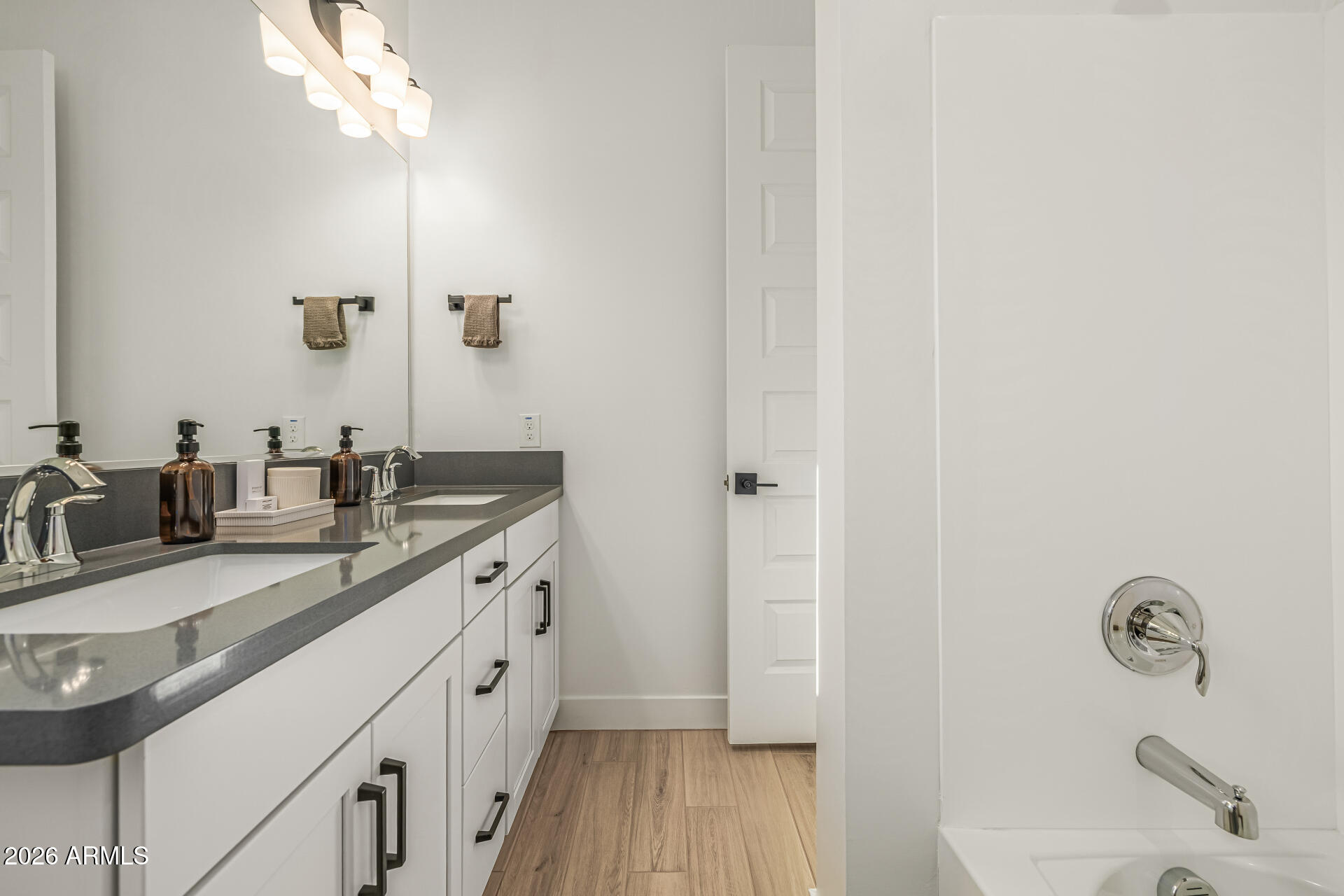 8743 W WAGON WHEEL Drive