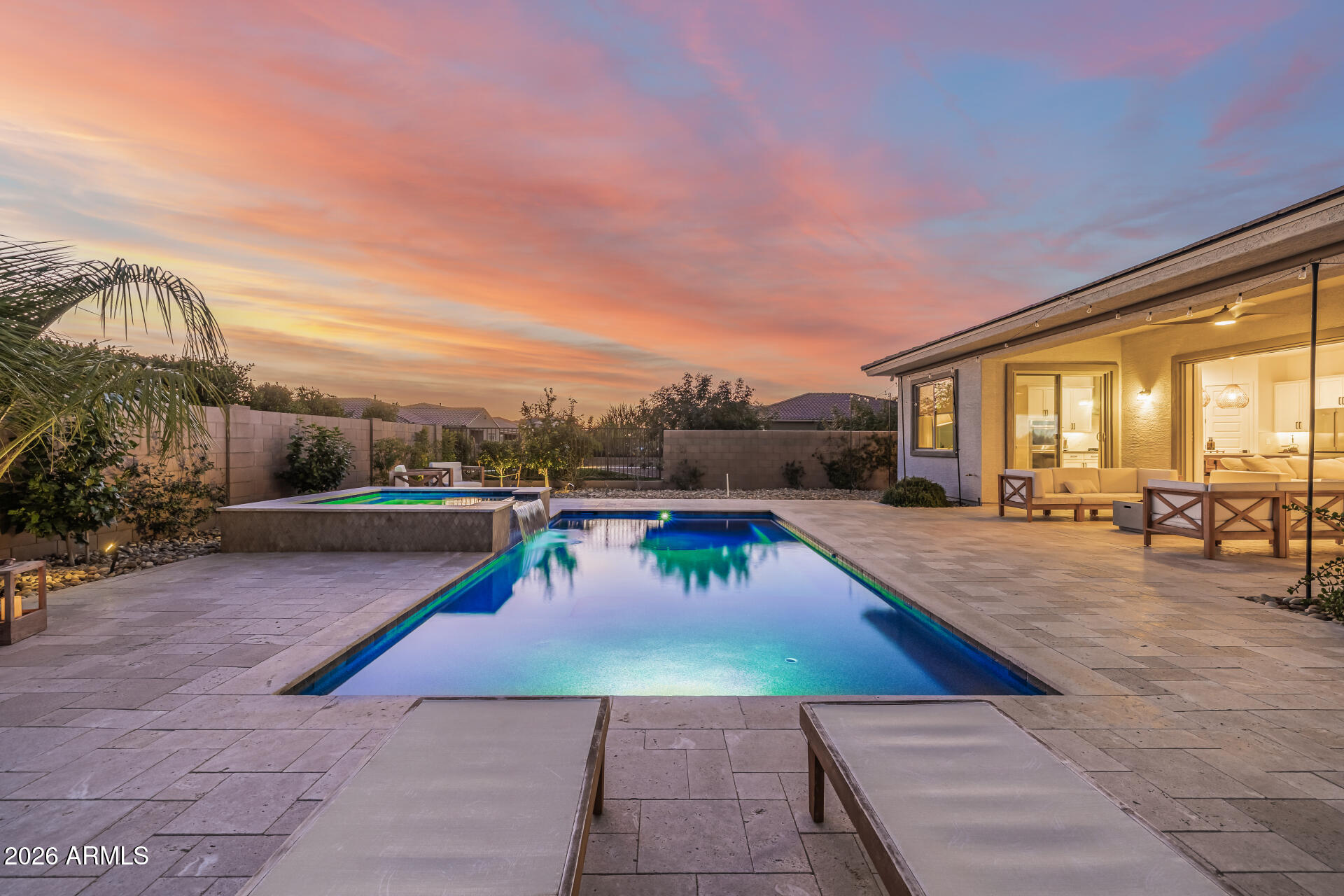 8743 W WAGON WHEEL Drive