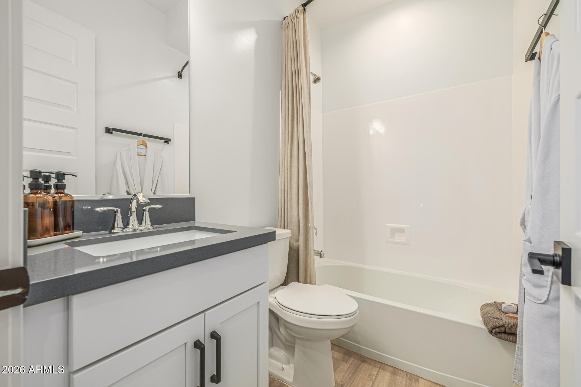 8743 W WAGON WHEEL Drive