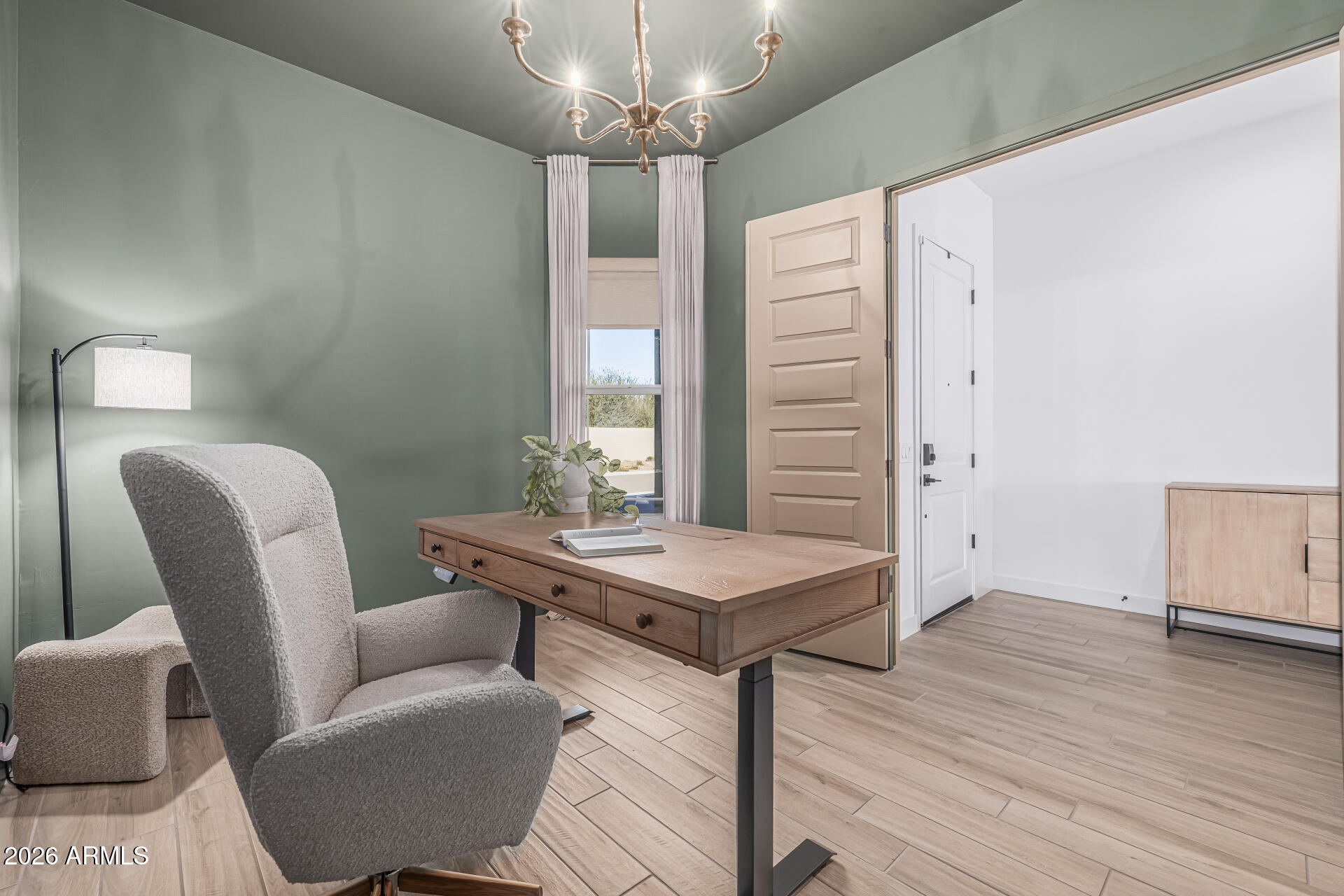 8743 W WAGON WHEEL Drive